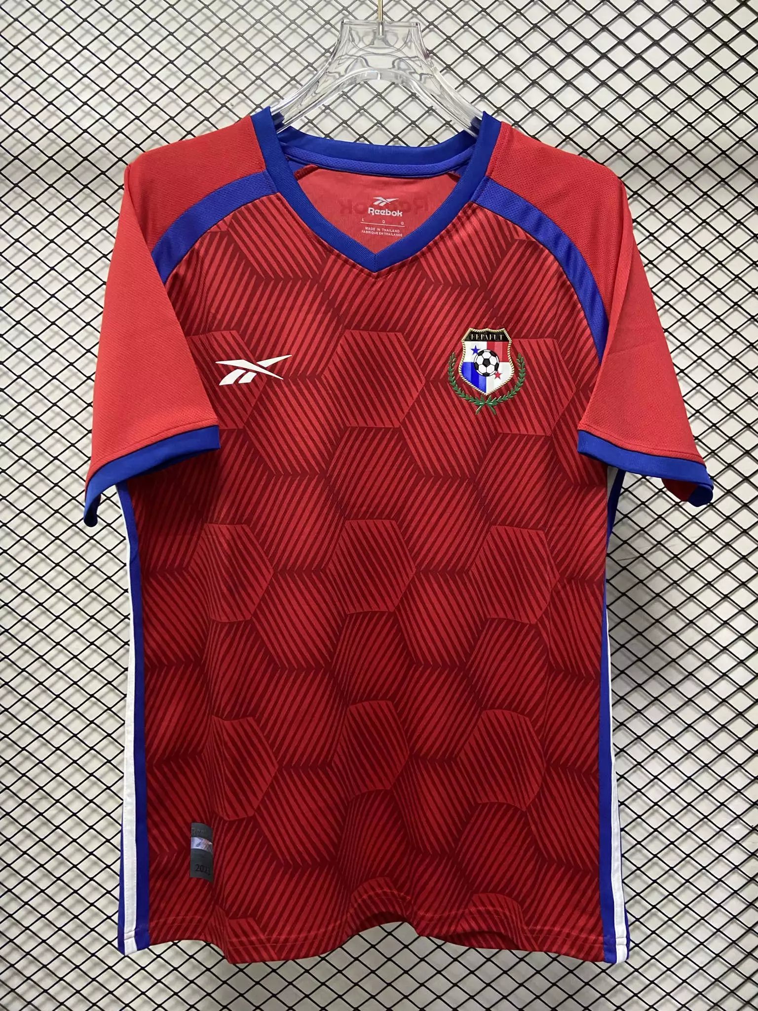 14 Red 006