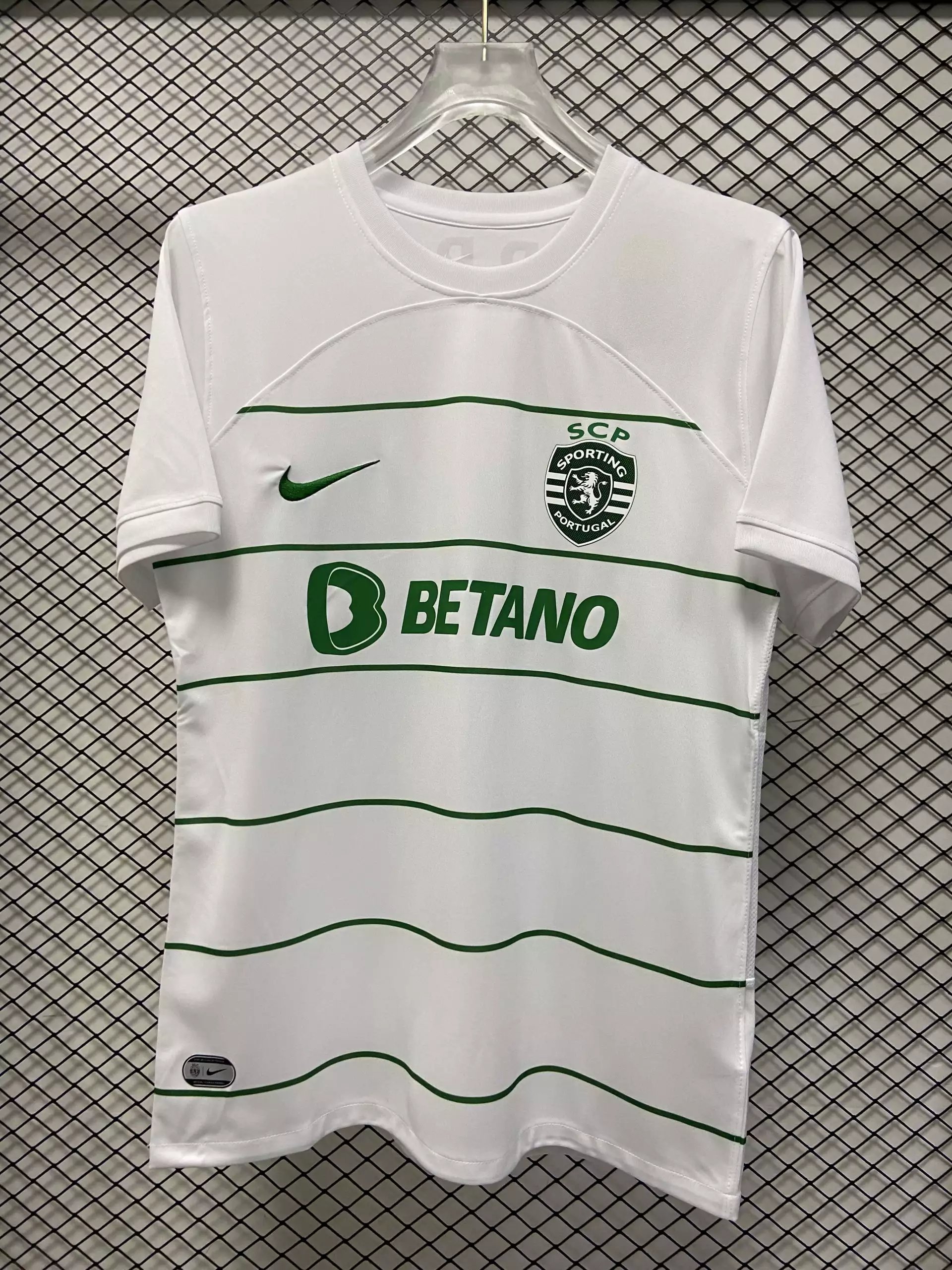 22 white 006