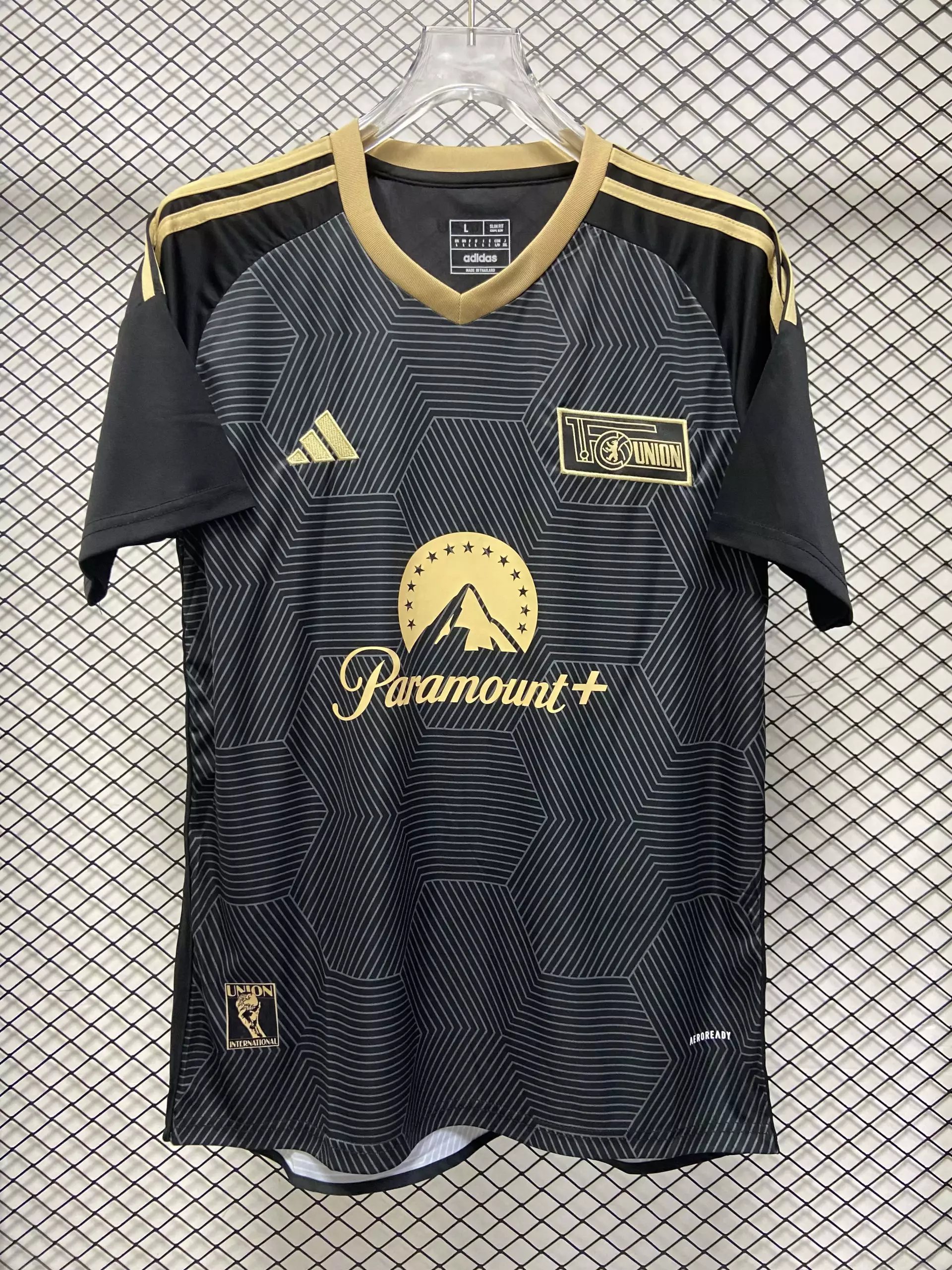 23 Black 006