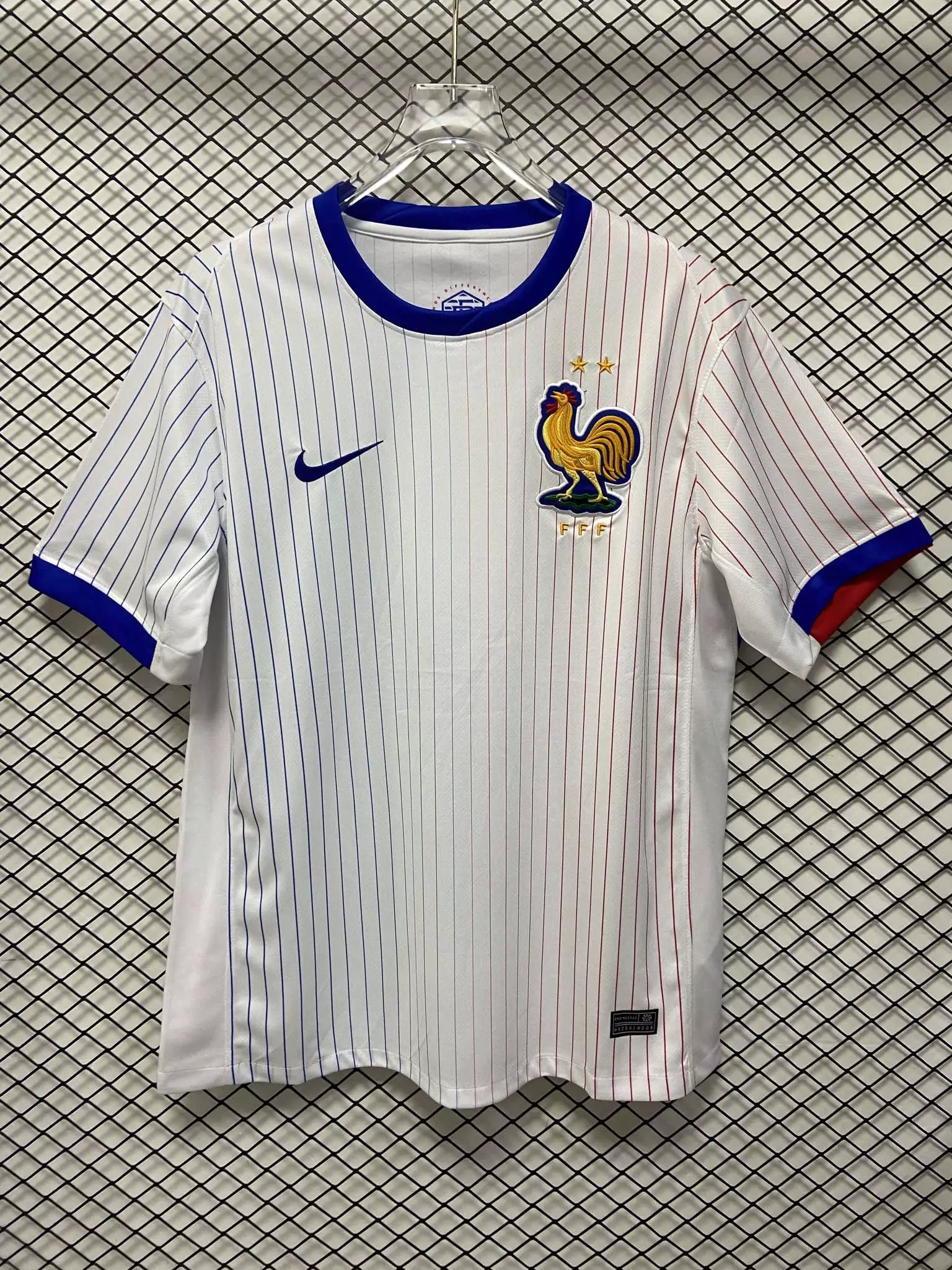 29 white 006