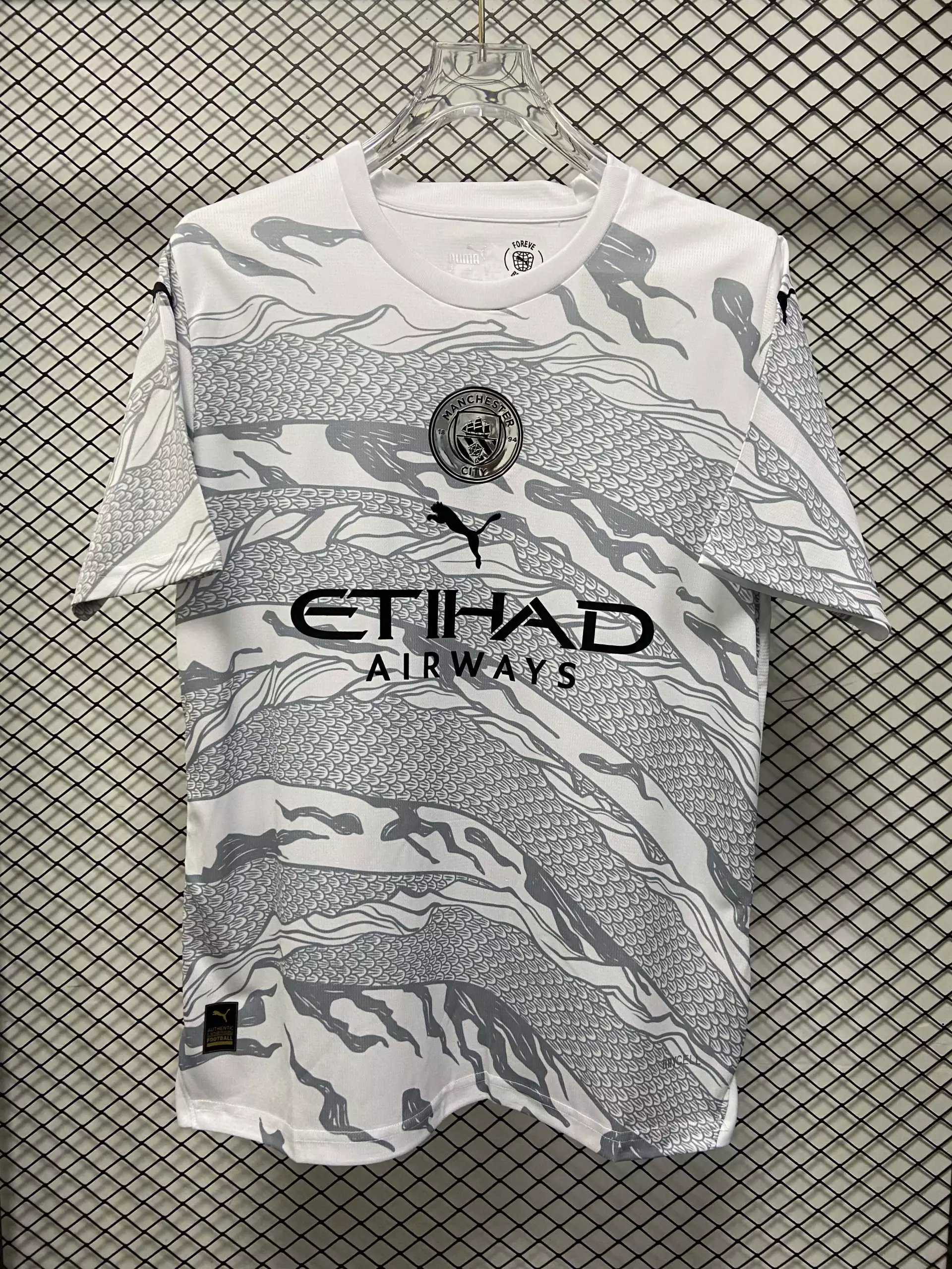30 White and gray 006