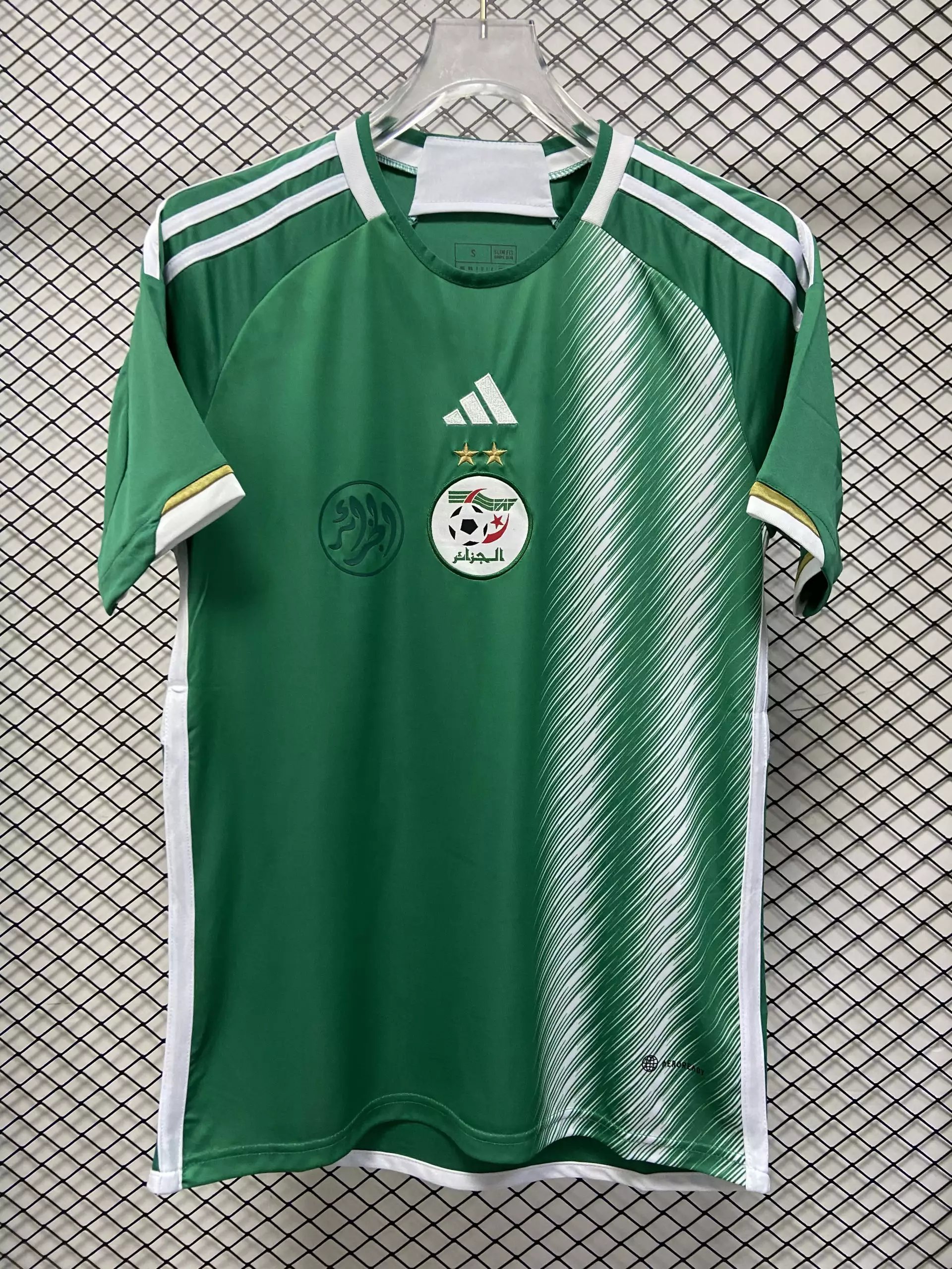 32 Green 006