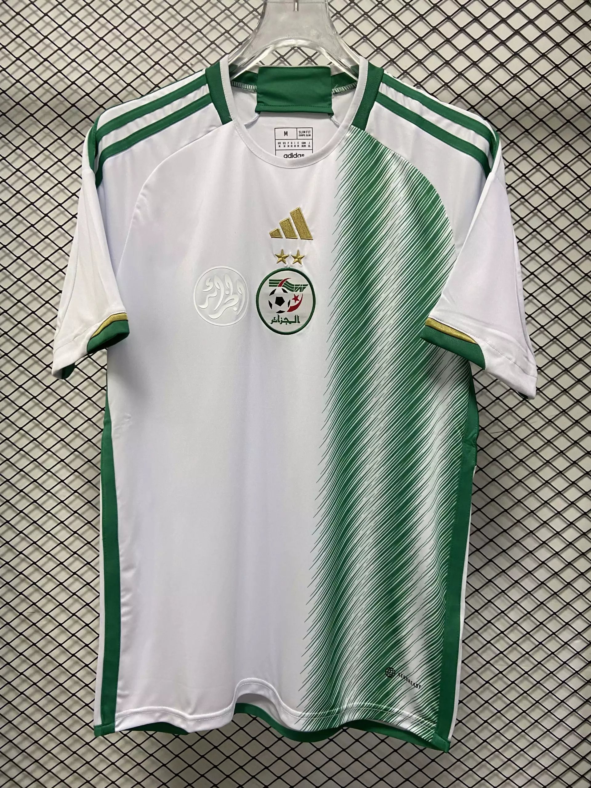 34 white 006