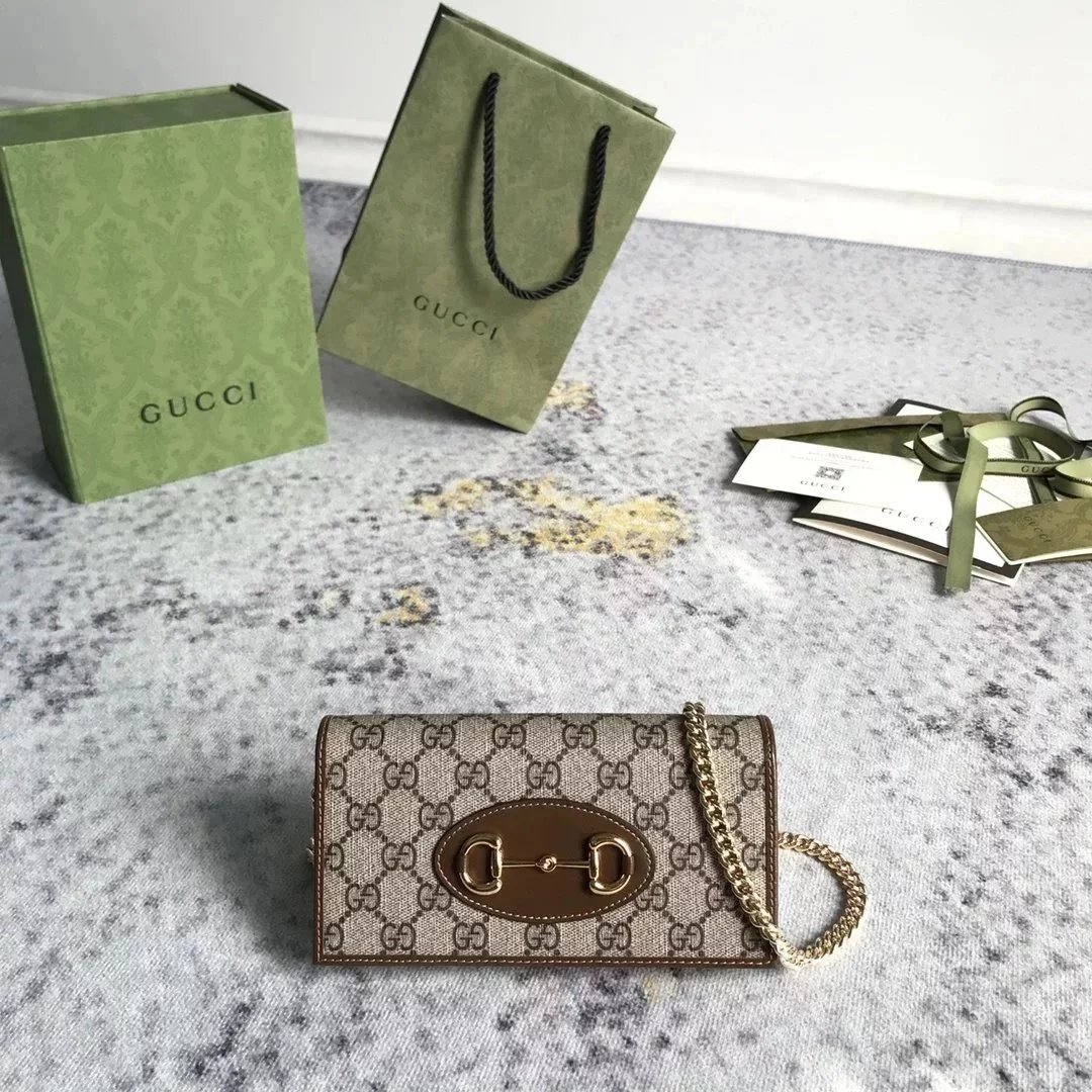 Coffee-colored presbyteria bag