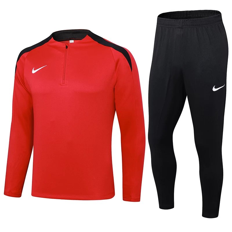22 Red and black 006
