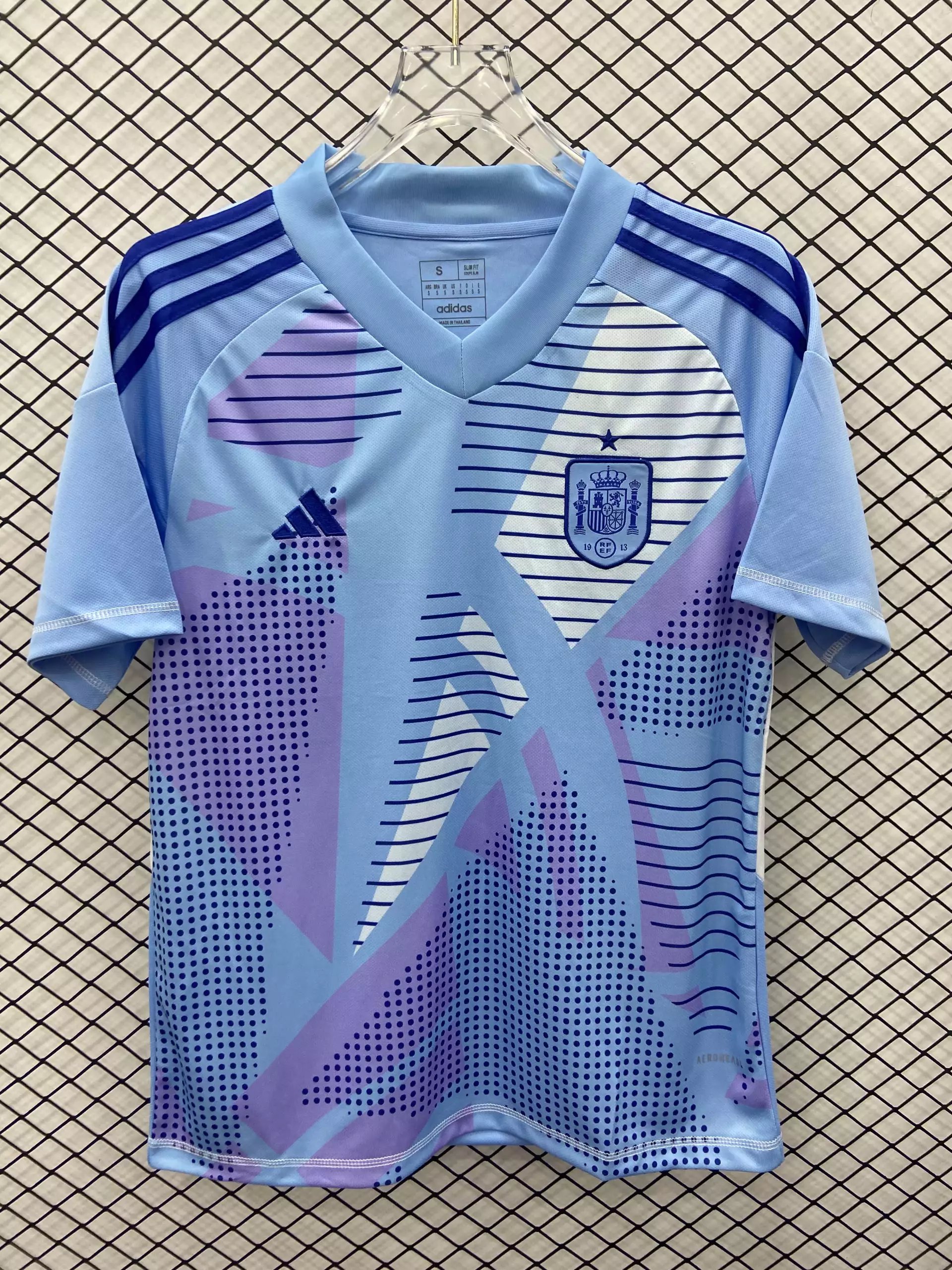 23 Blue 006