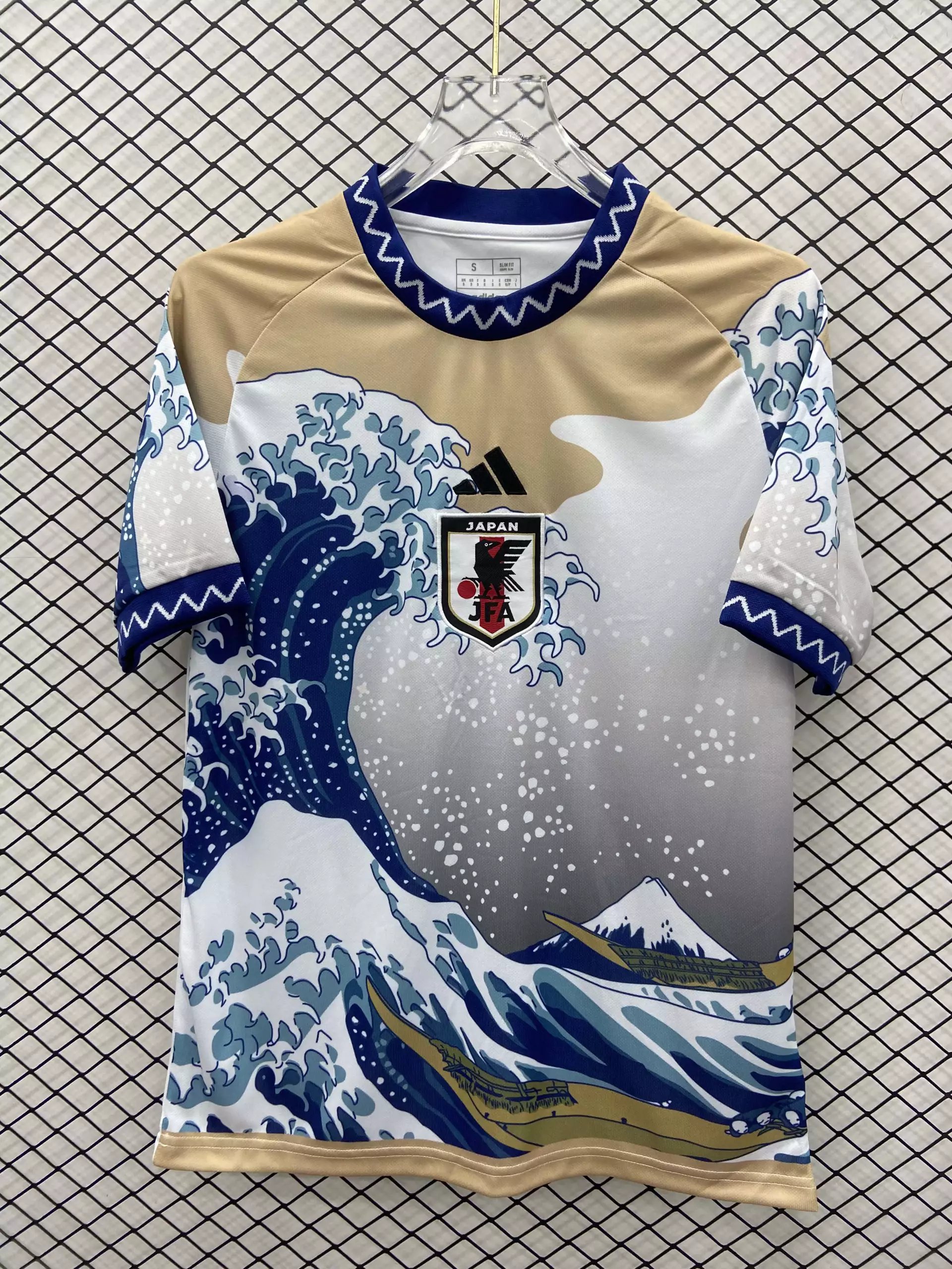 28 white 006