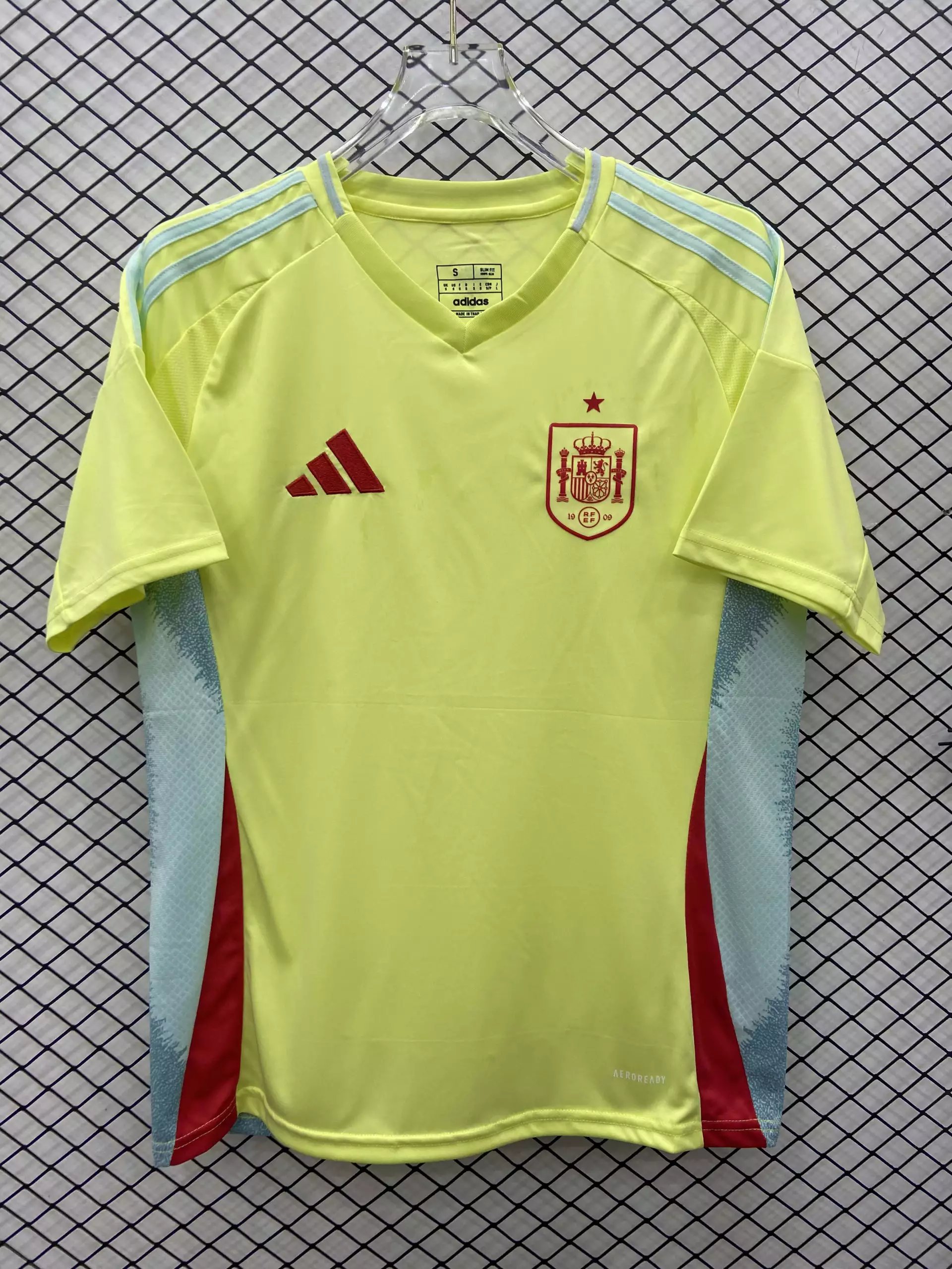 29 Yellow 006