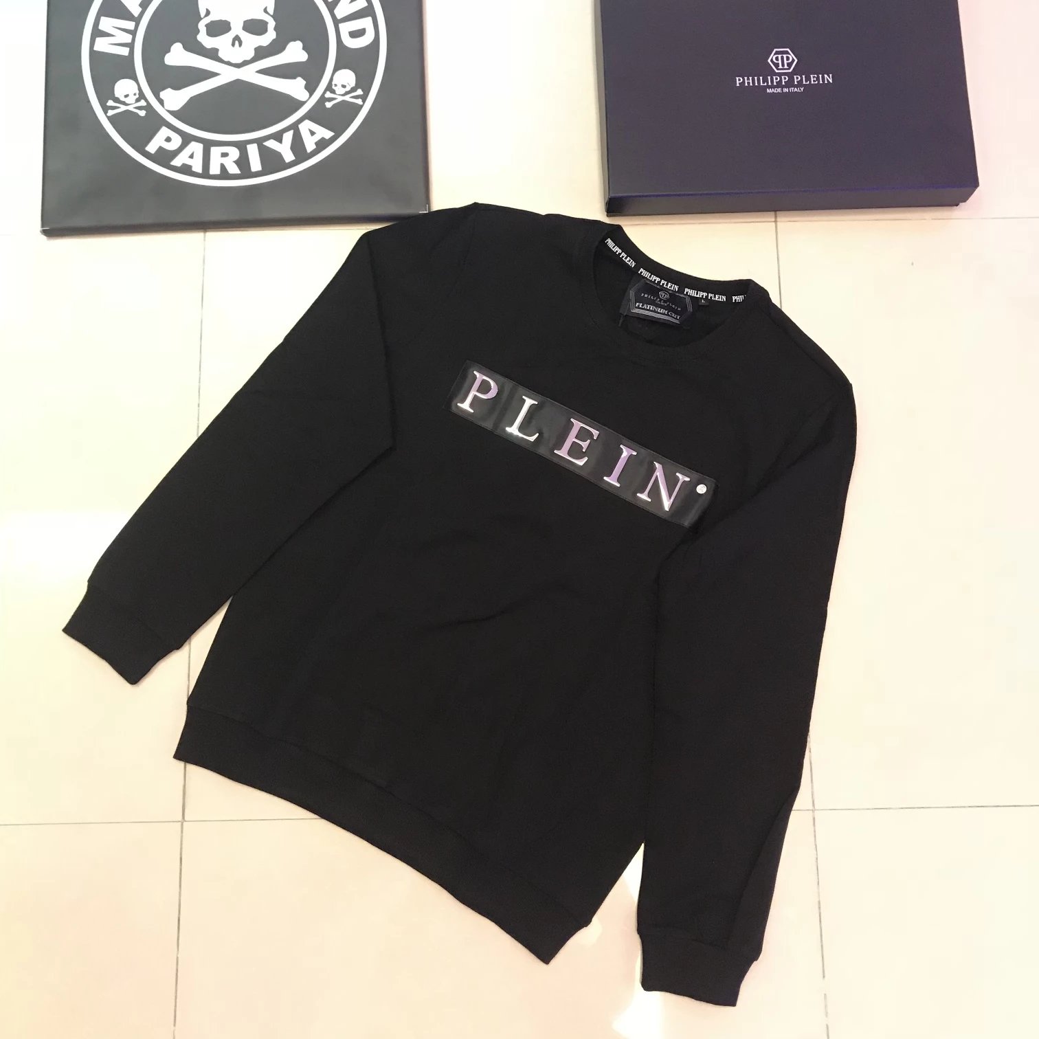 2 Black 005