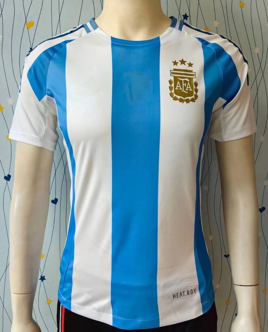 17 Blue and white 006