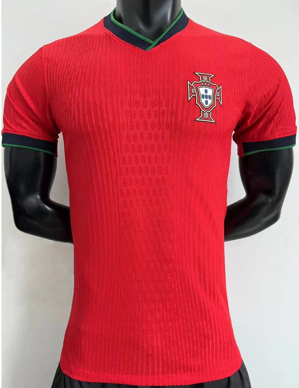 24 Red 006
