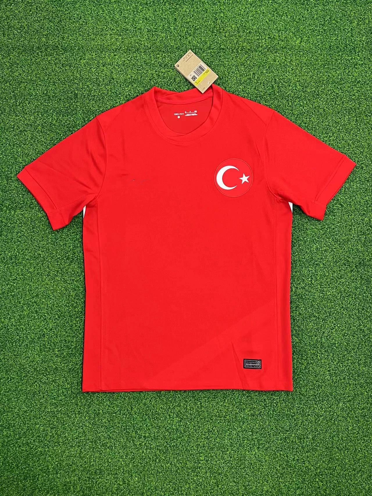 32 Red 006