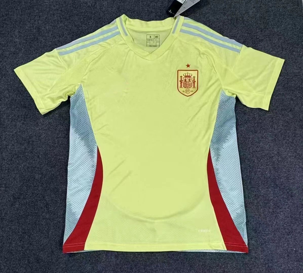 37 Yellow 006