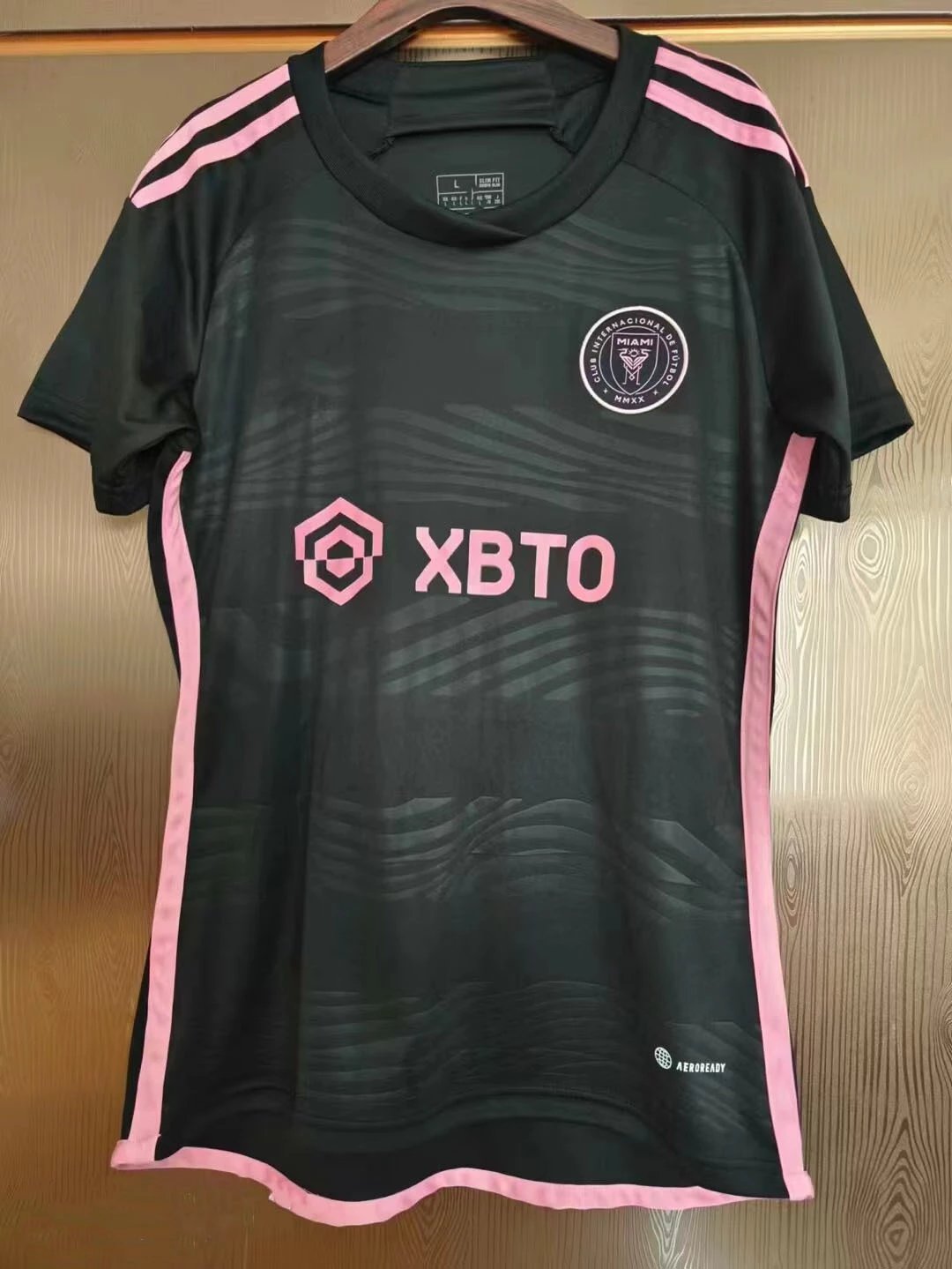 08 Black 006
