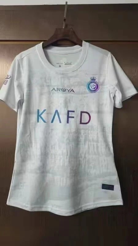 17 White 006