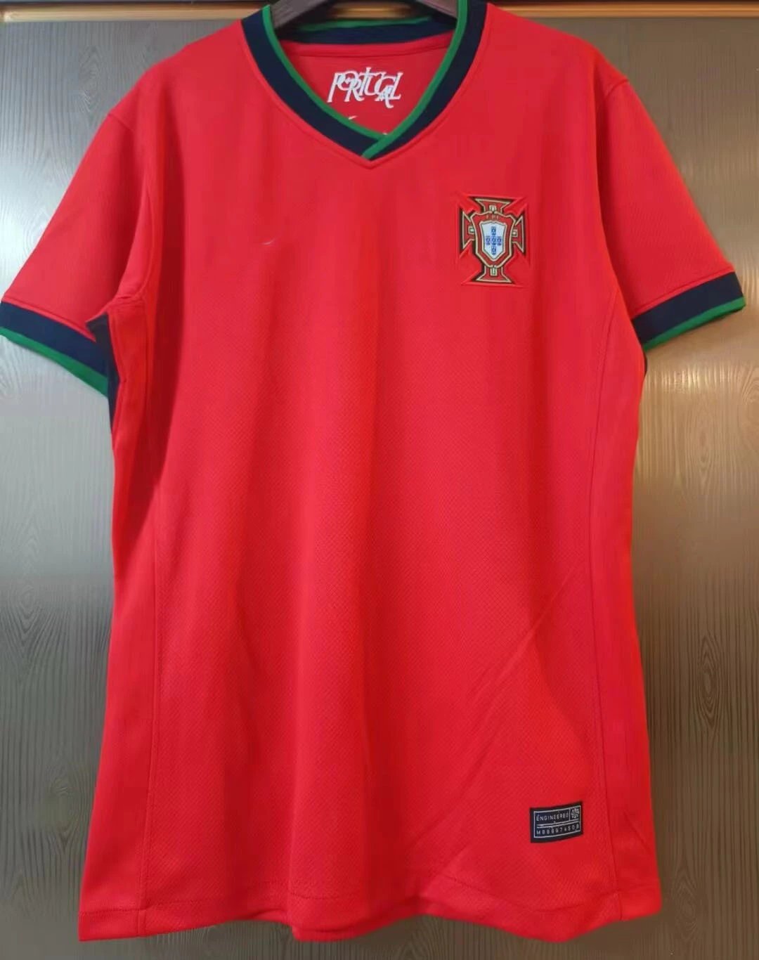 35 Red 006