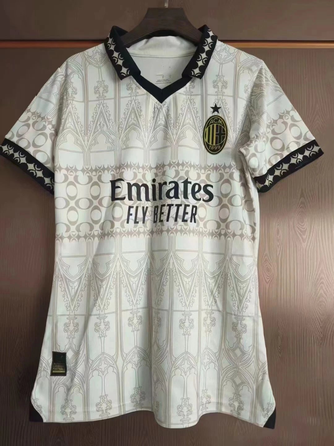 37 white 006