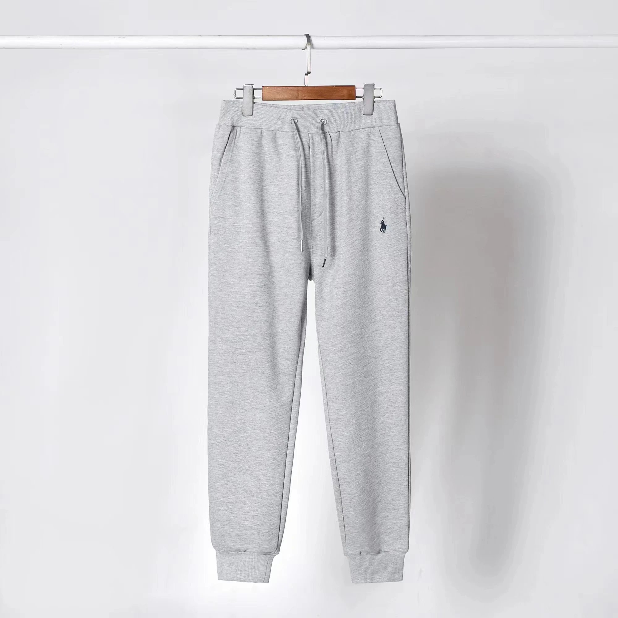 24 Light Gray 002