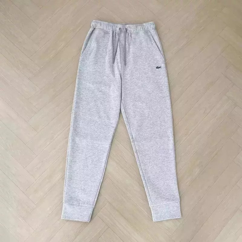 32 Light Gray 002