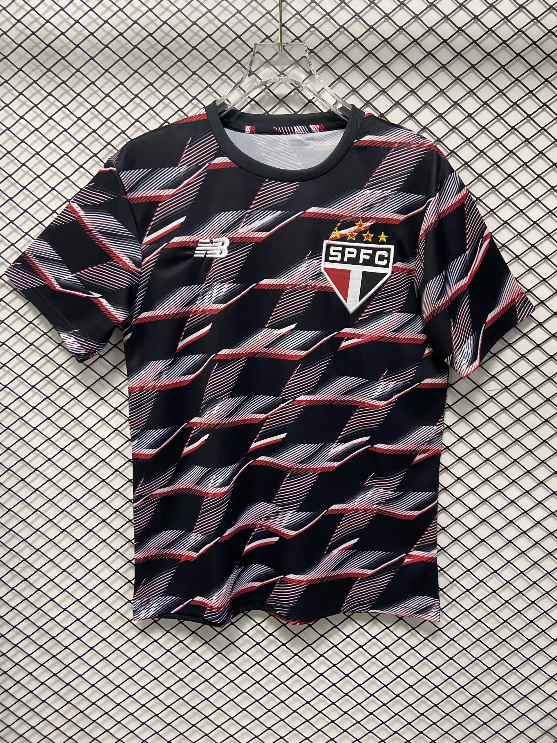10 Black and red 006