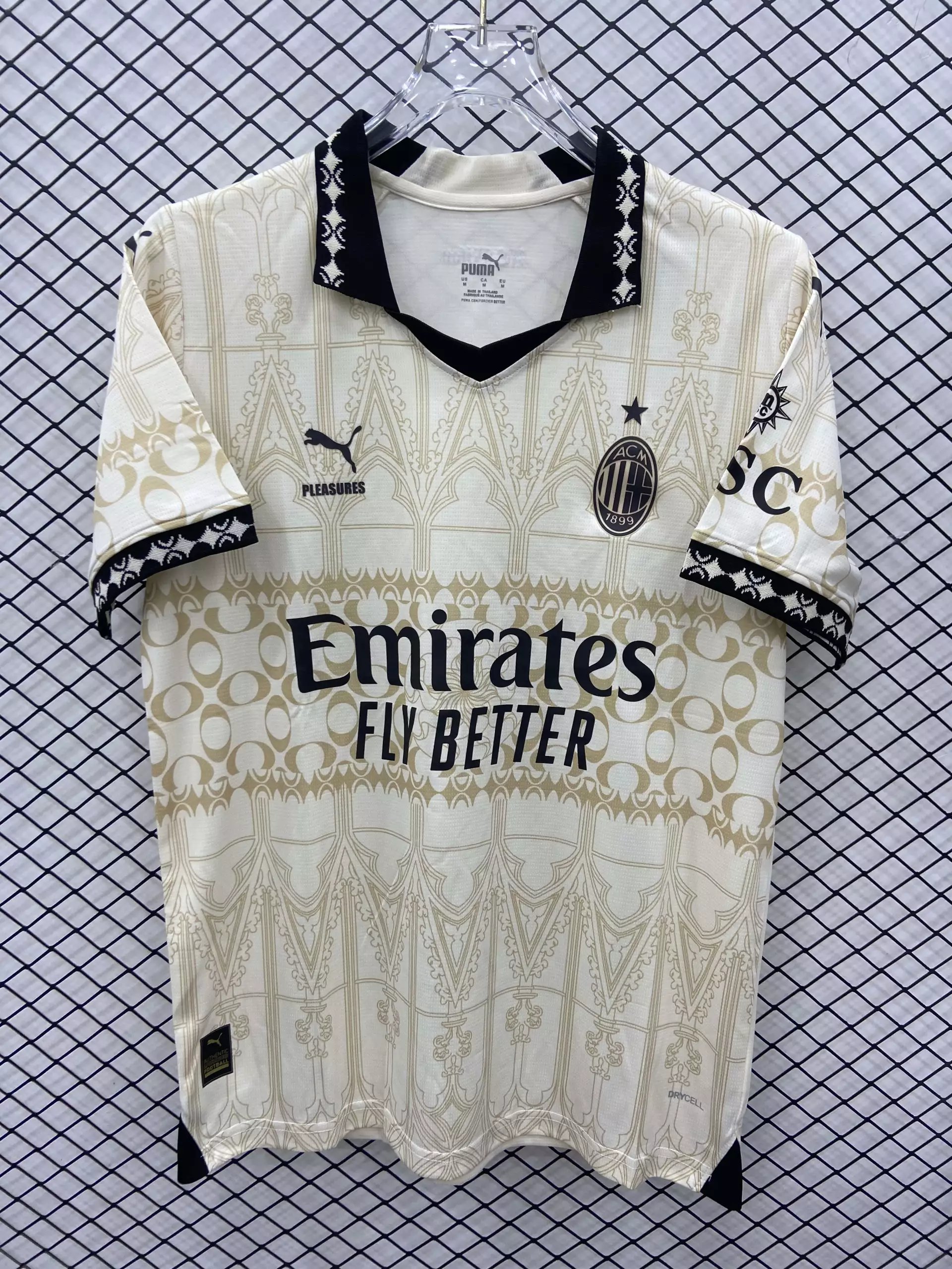 19 White 006