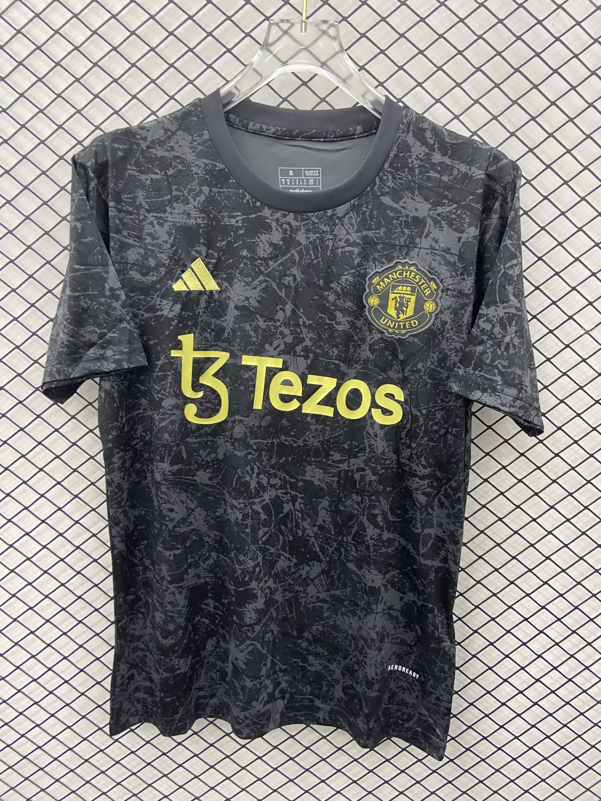 25 Black 006
