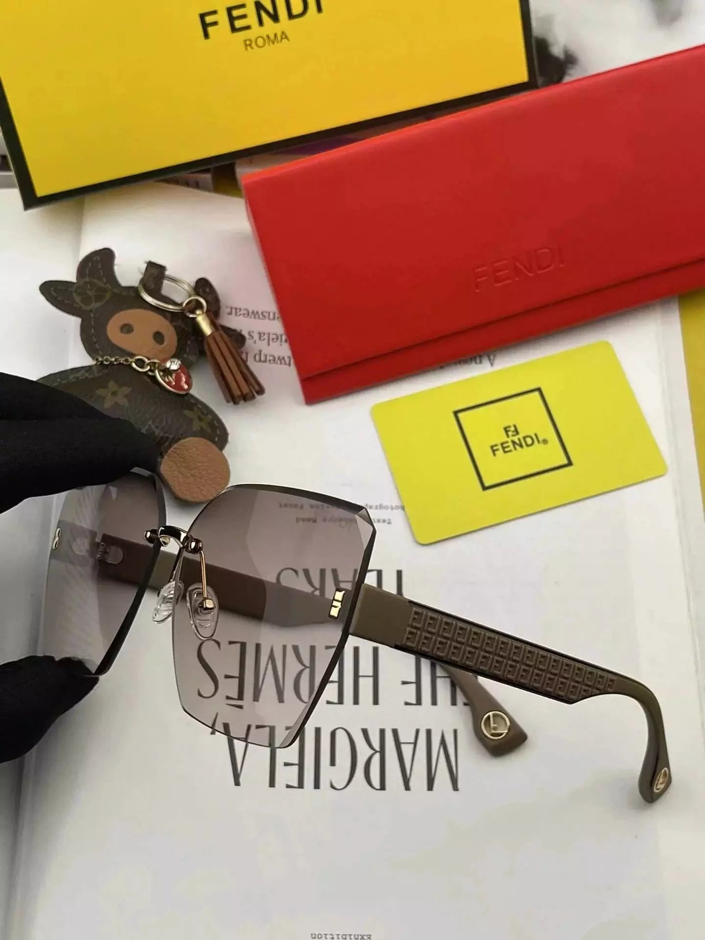 27 Brown 006
