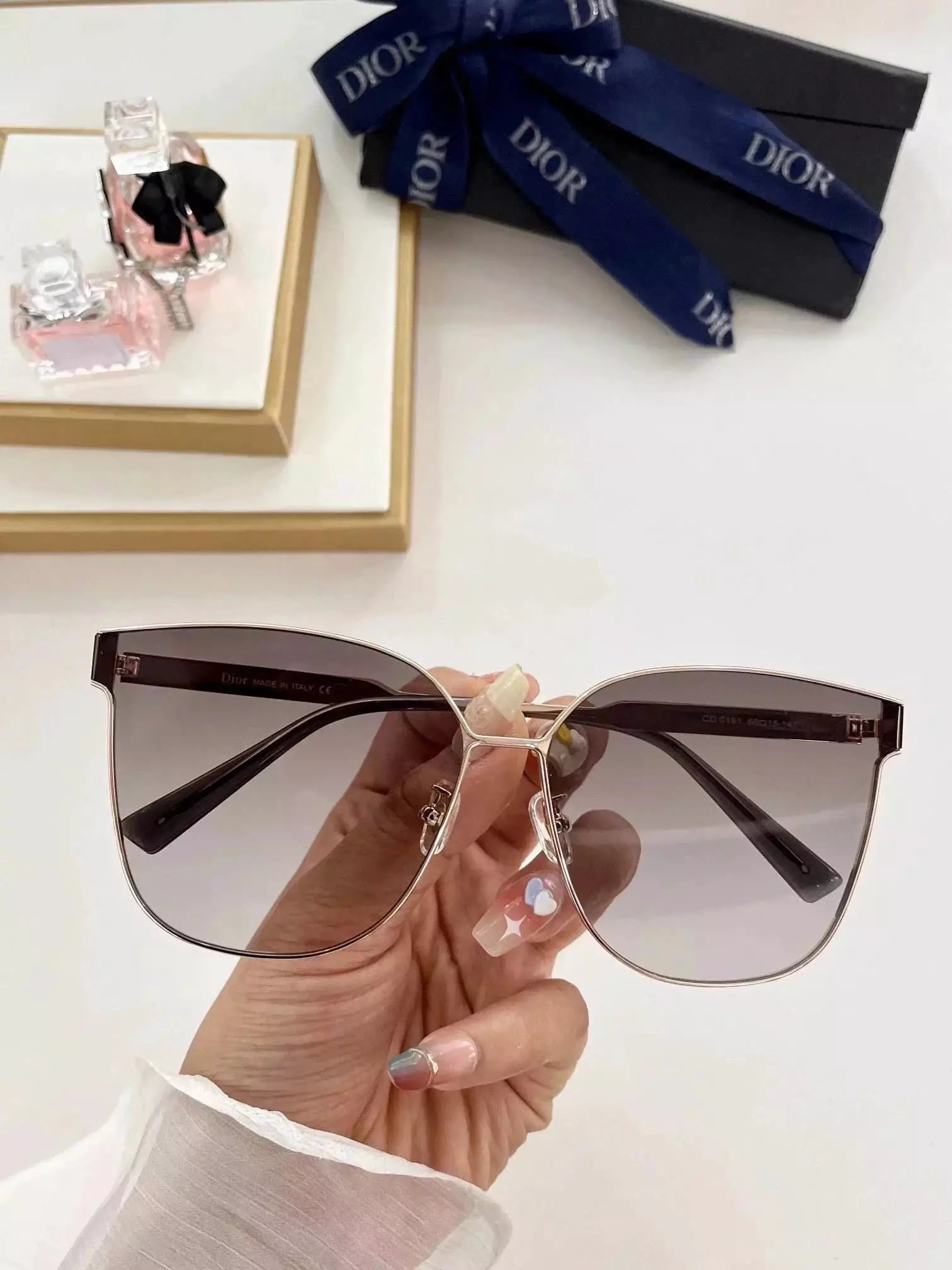 37 black 006