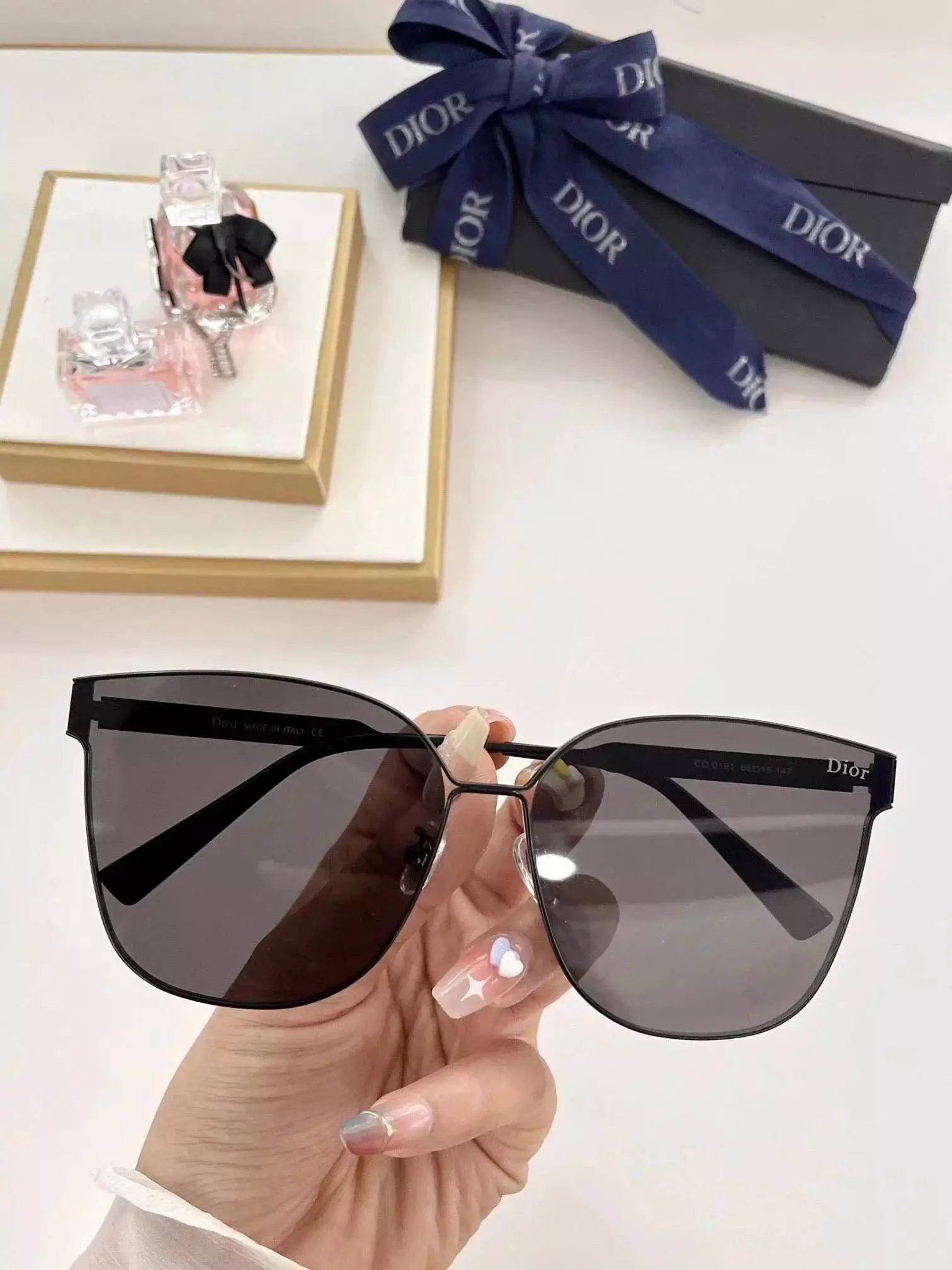 38 black 006
