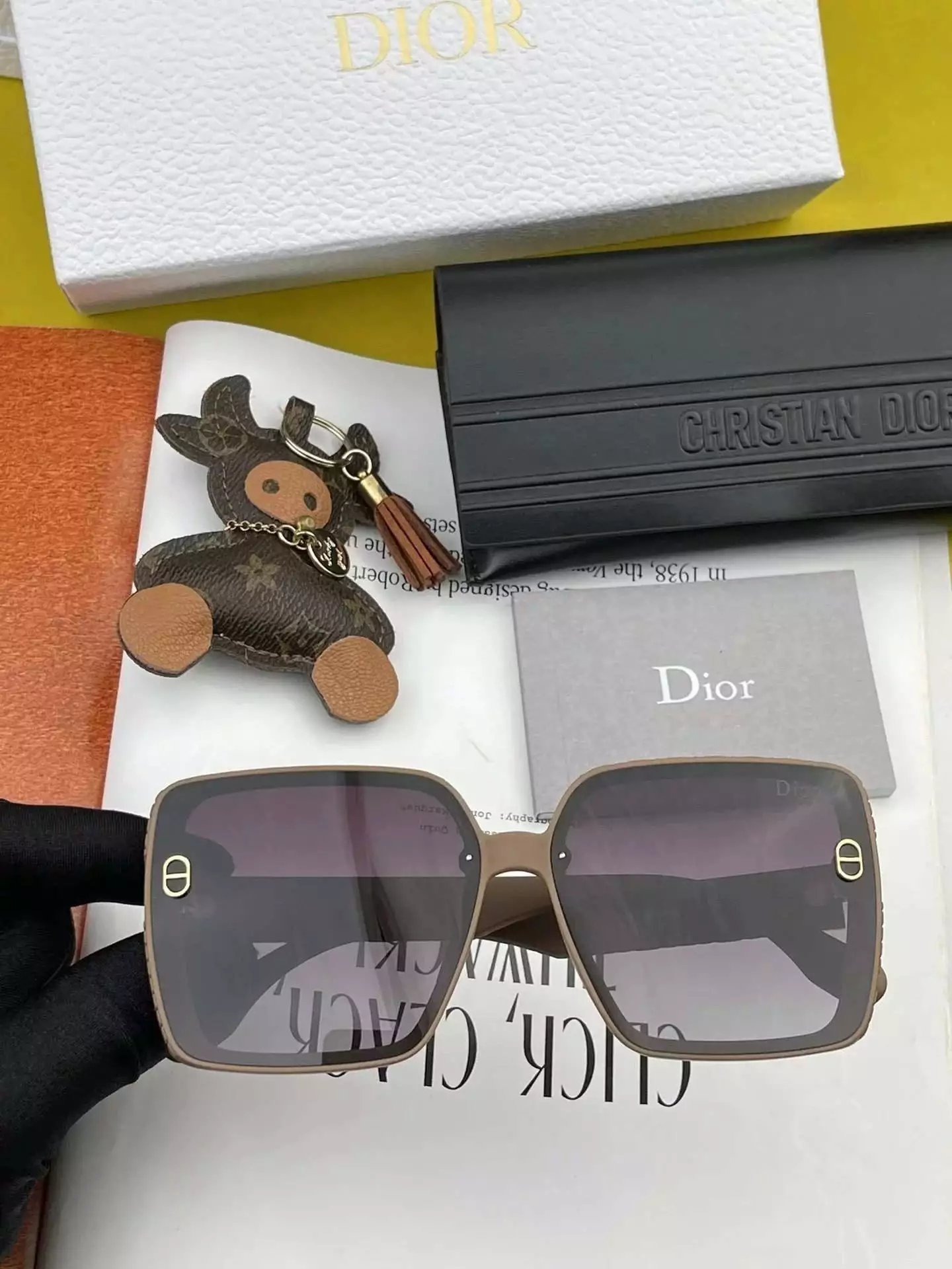 13 Black 006