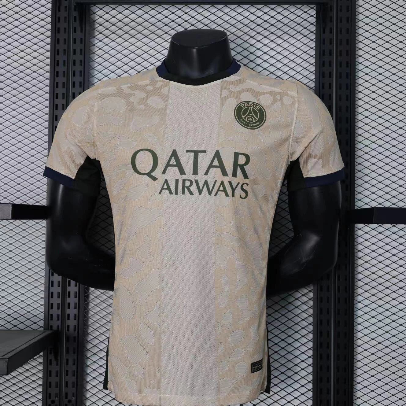 24 White 006