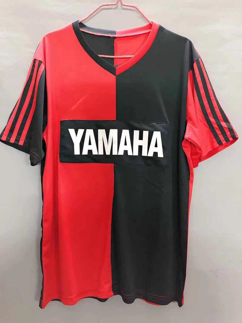 32 Red and black 006