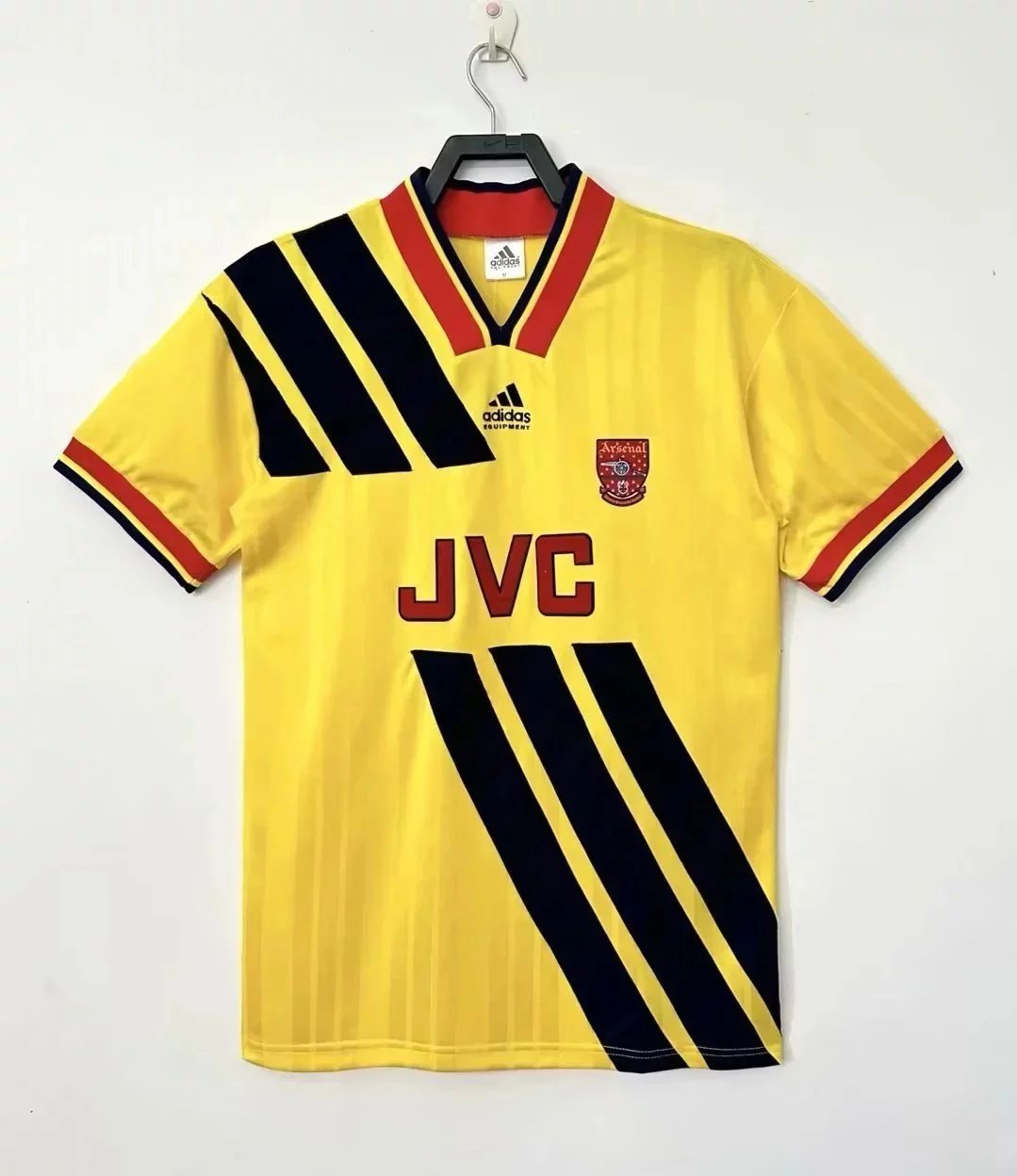 yellow black red 005