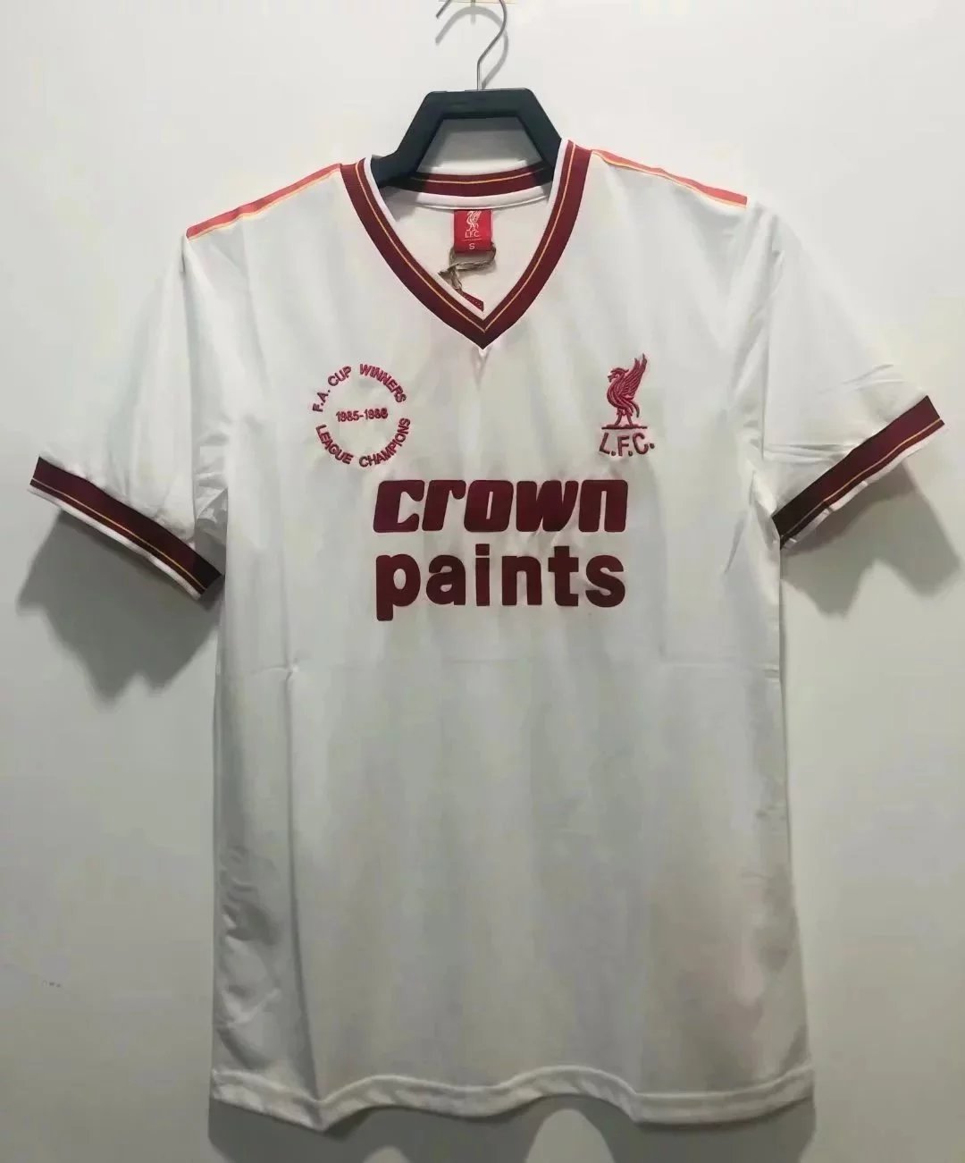 White, red, orange 005