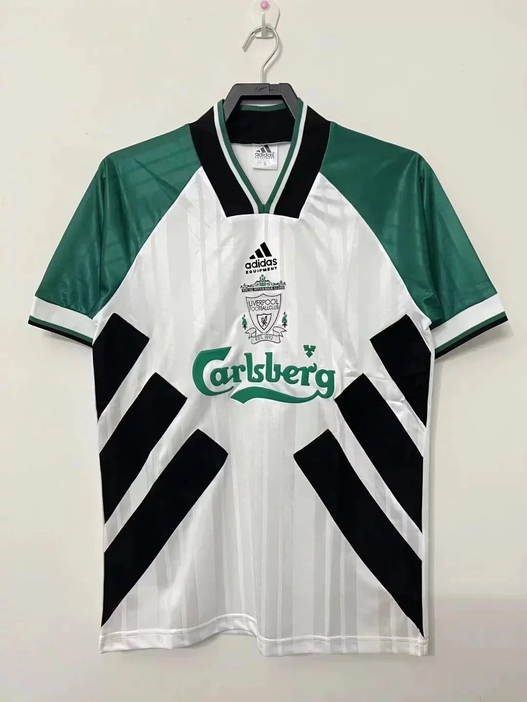White, black, green 005