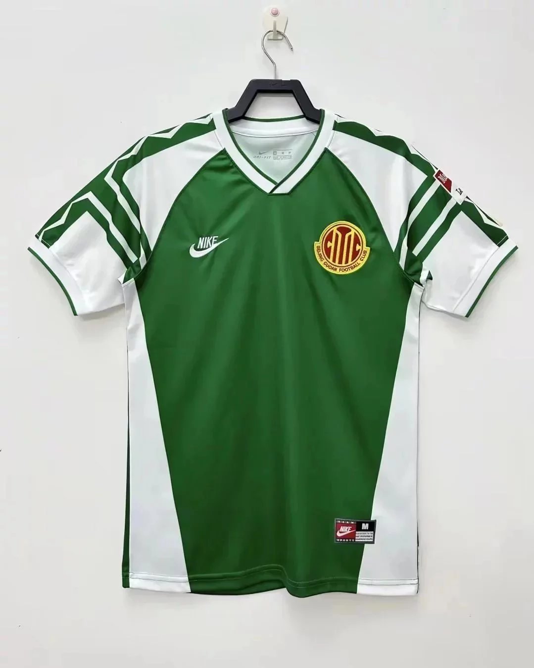 Green white yellow 005