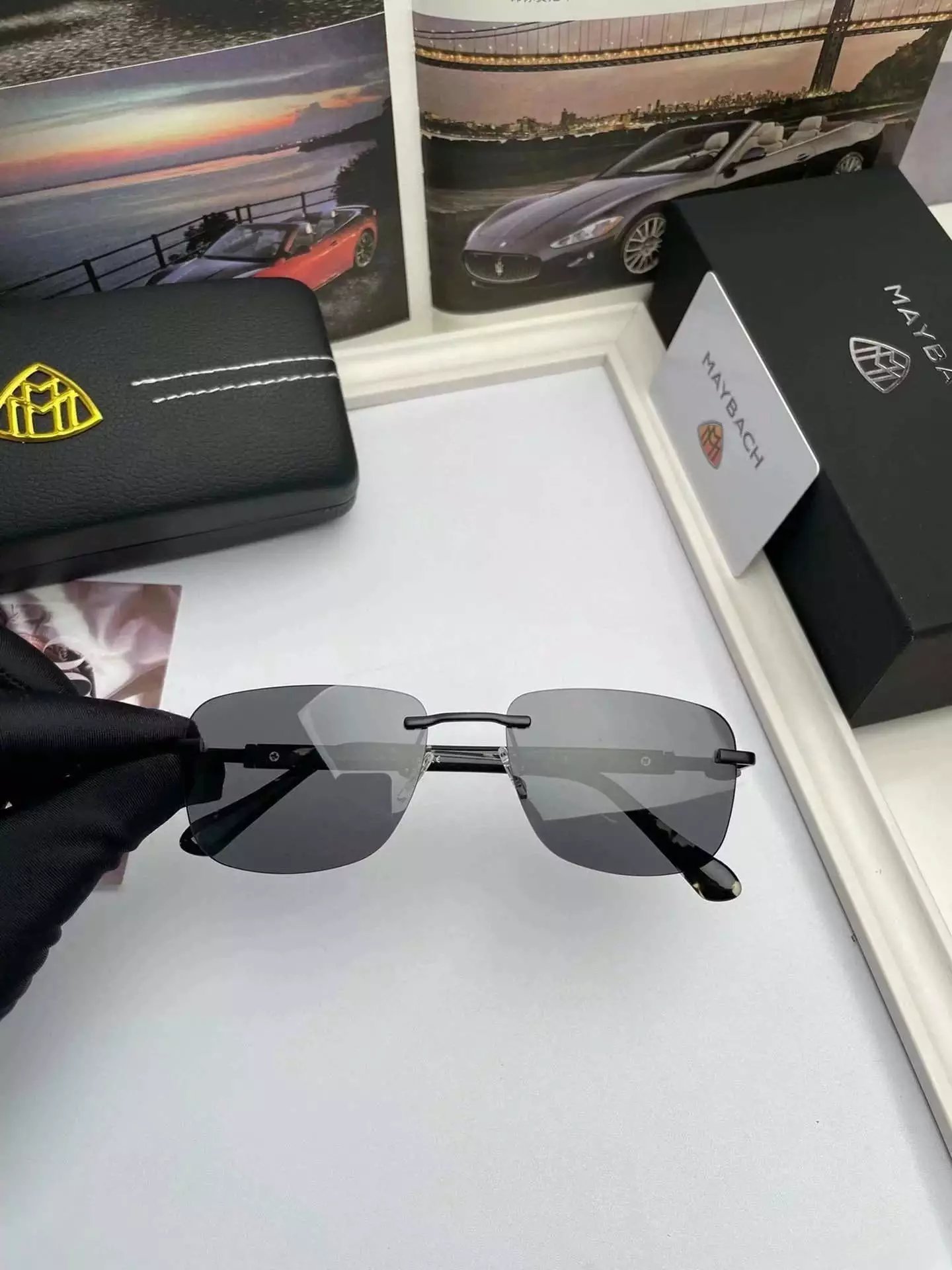 05 Black 006