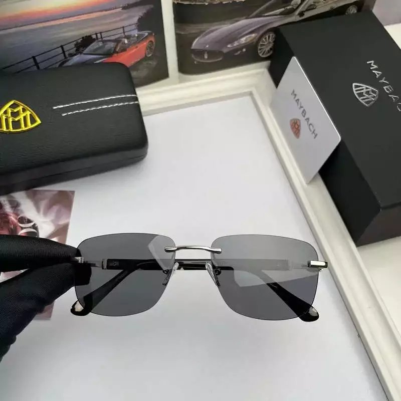 06 Black 006