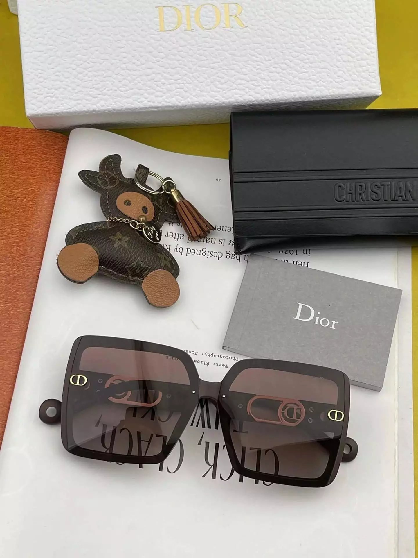 17 Dark brown 006