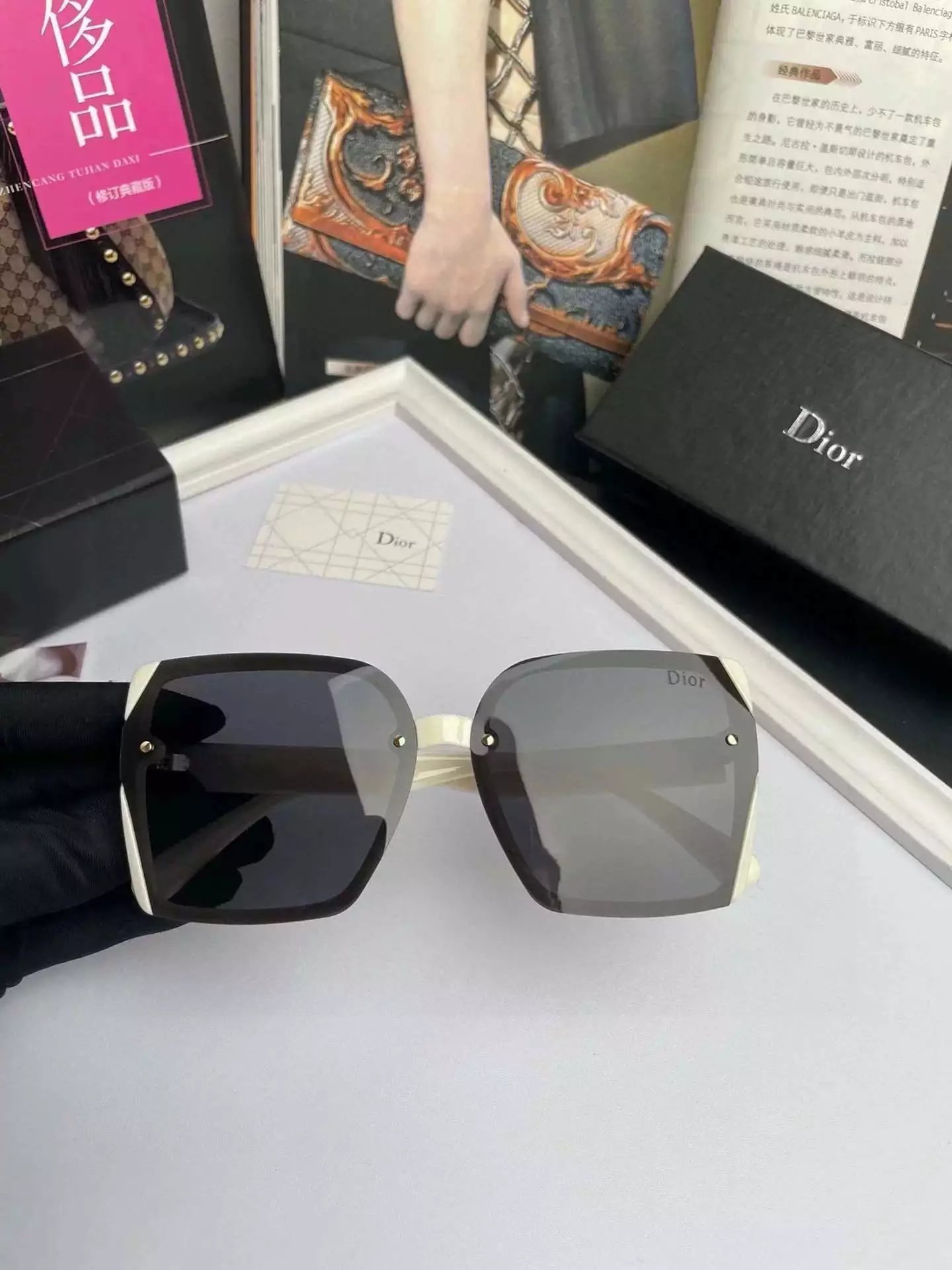 26 Black 006