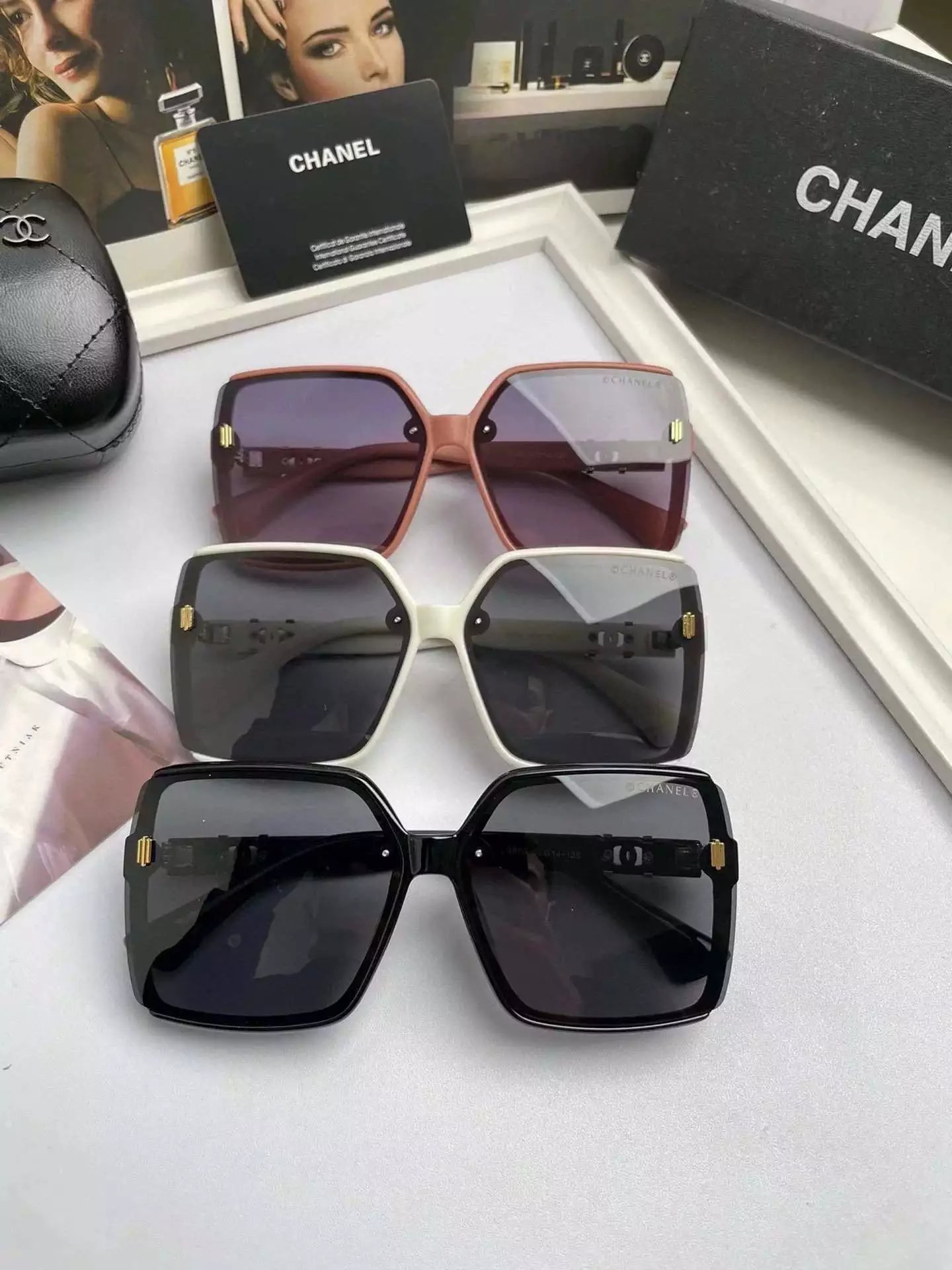31 Black 006