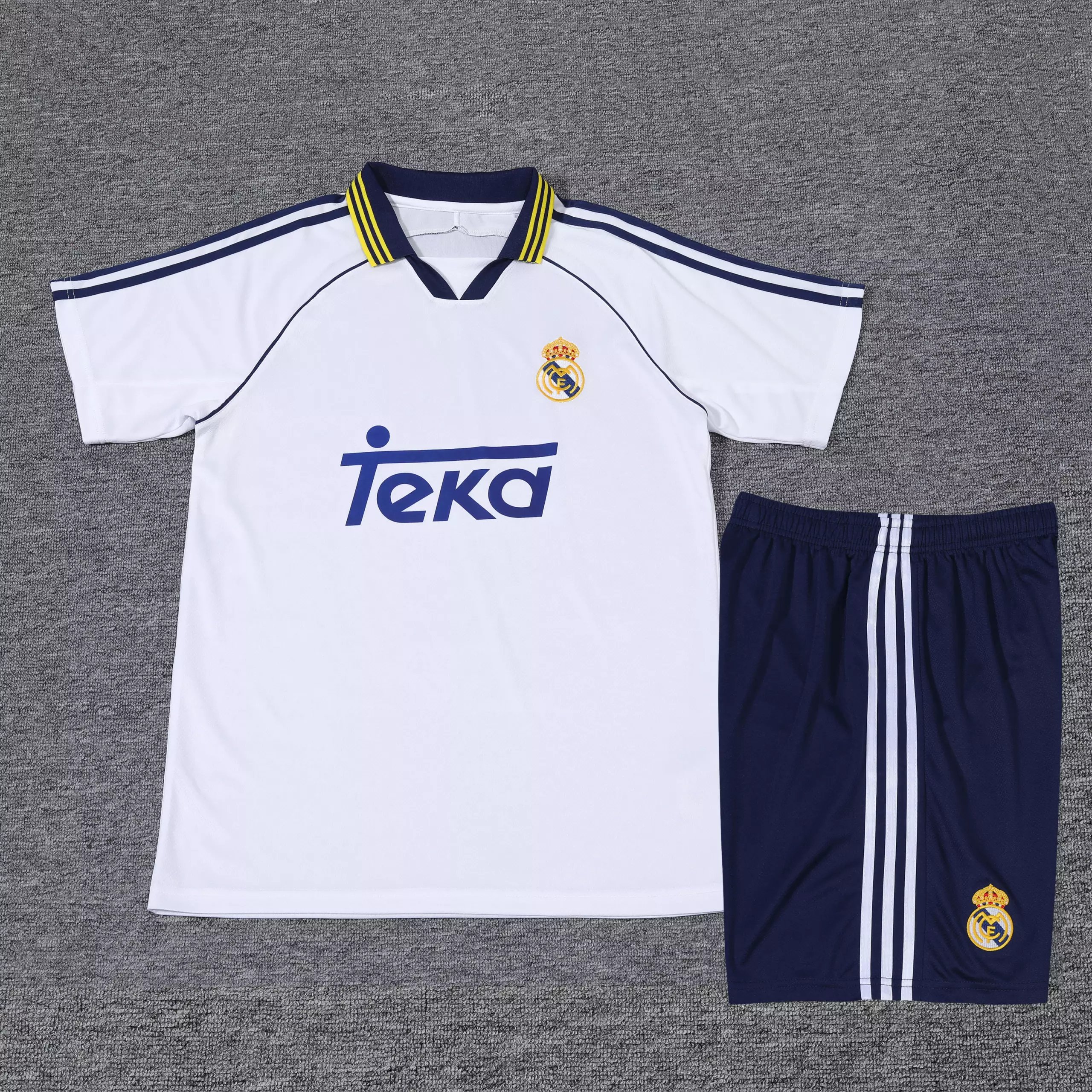 36 white 006