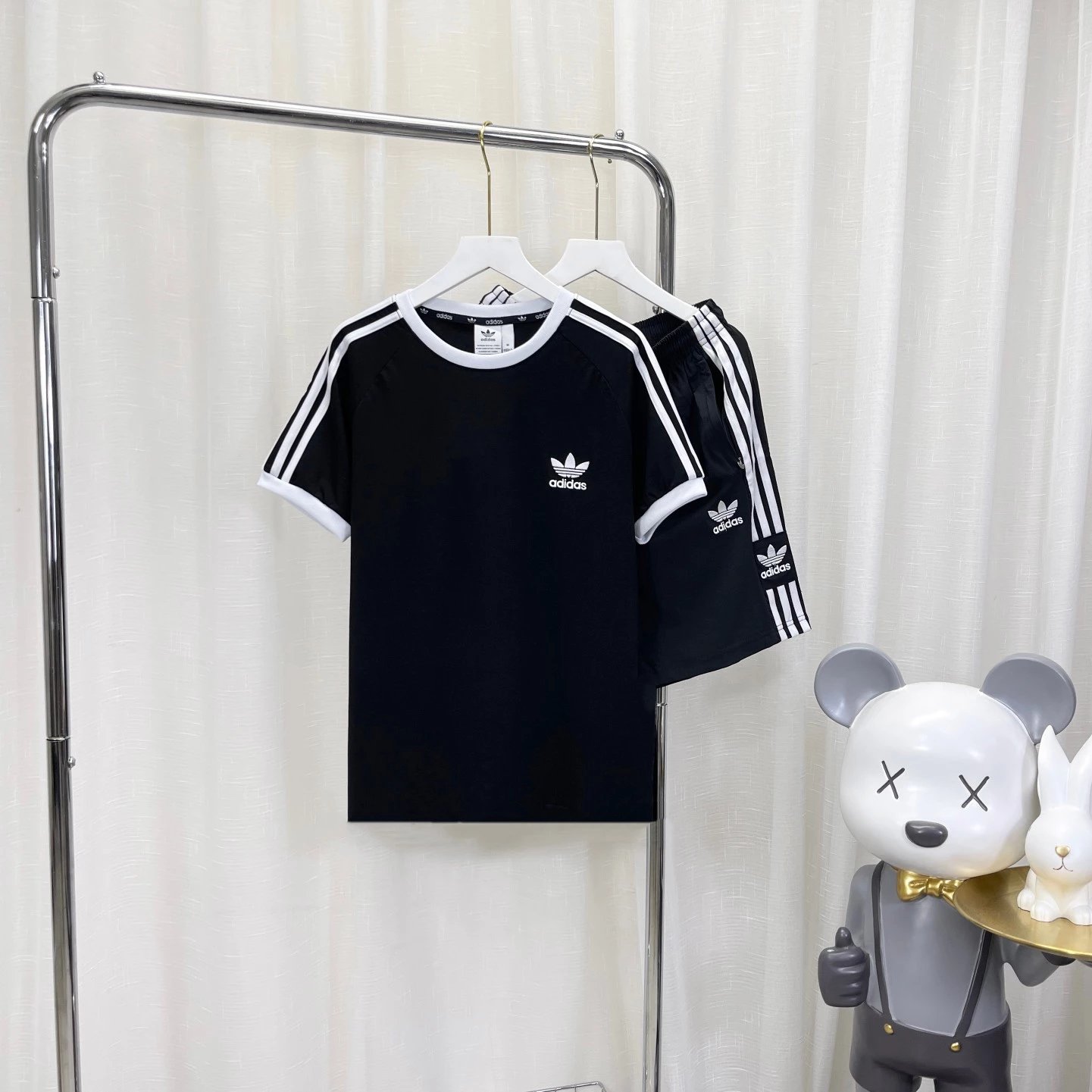 03 Black (not sold separately)