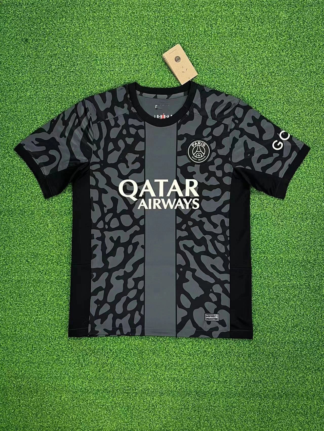 25 Black 006