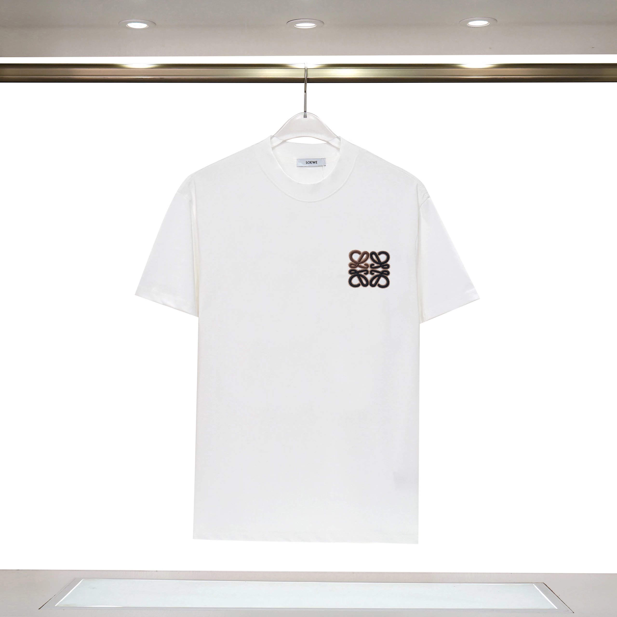 04 White