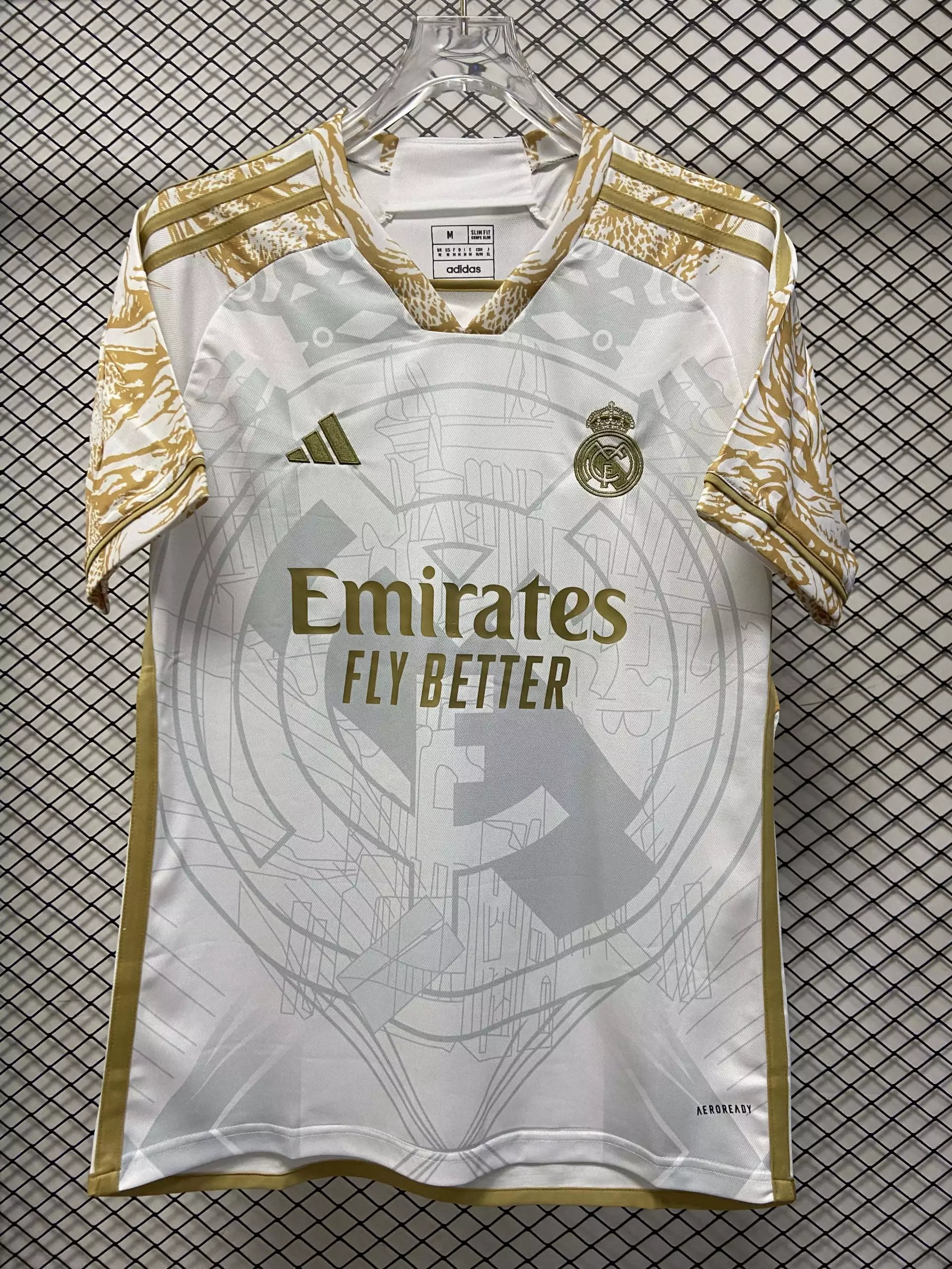 17 White 006