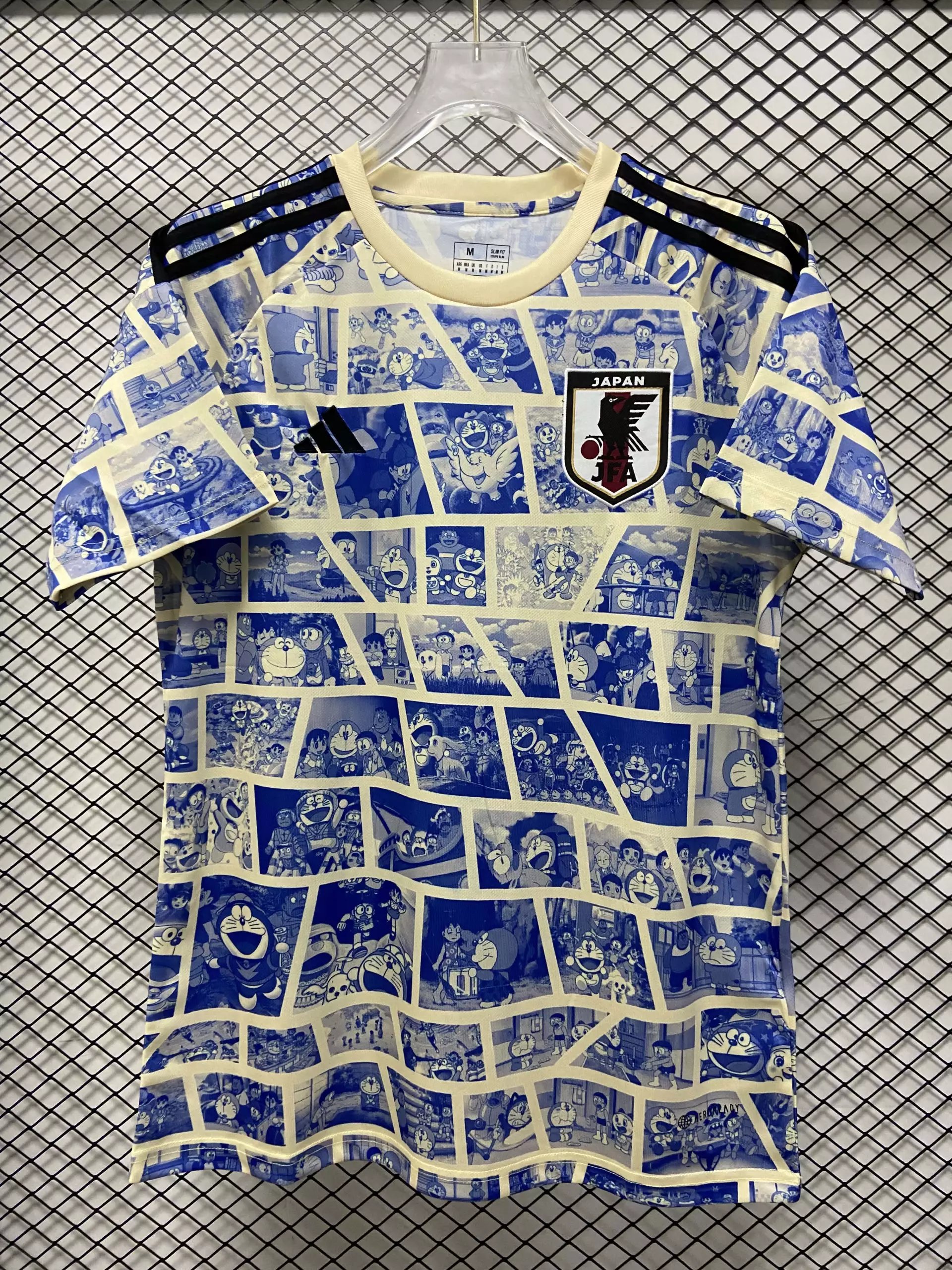 22 Blue and White 006