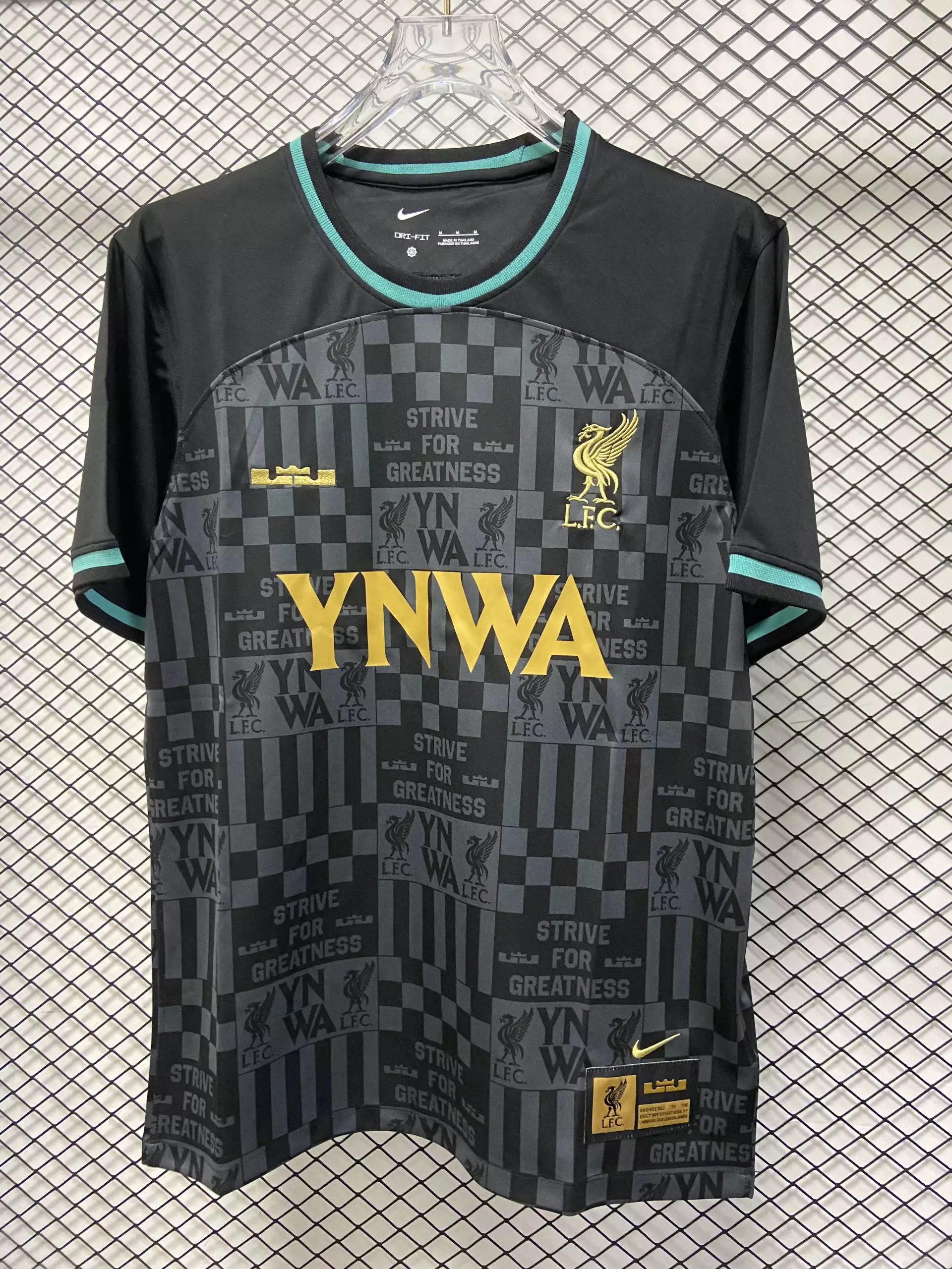 25 Black 006