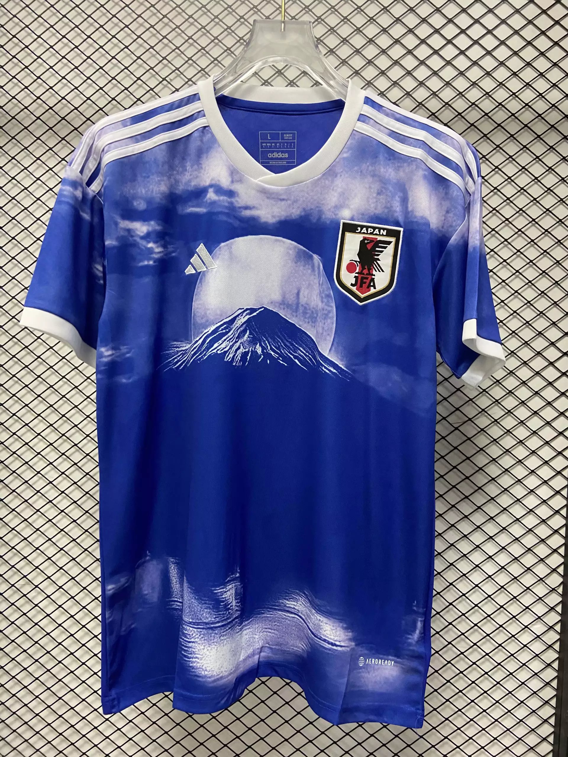 27 Blue 006