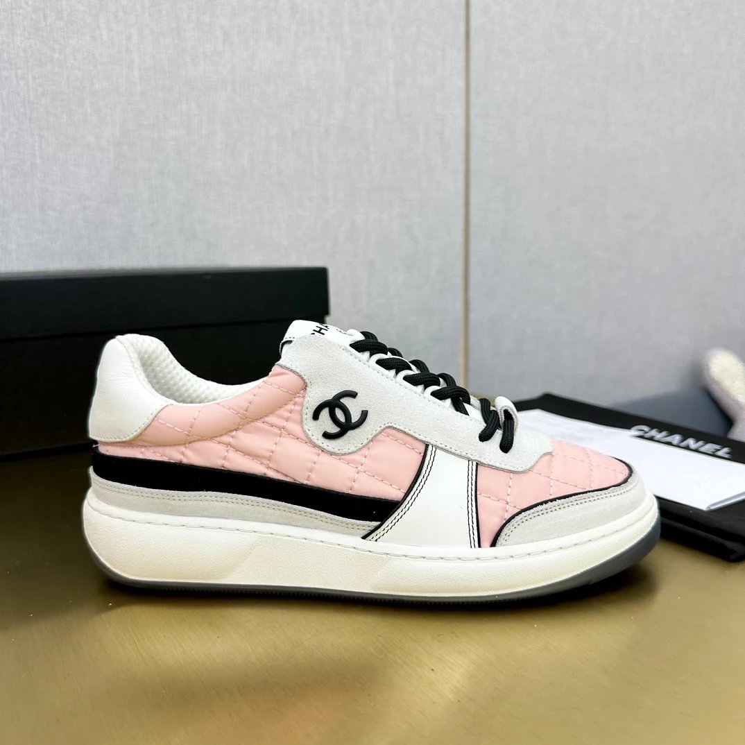 11 White 005